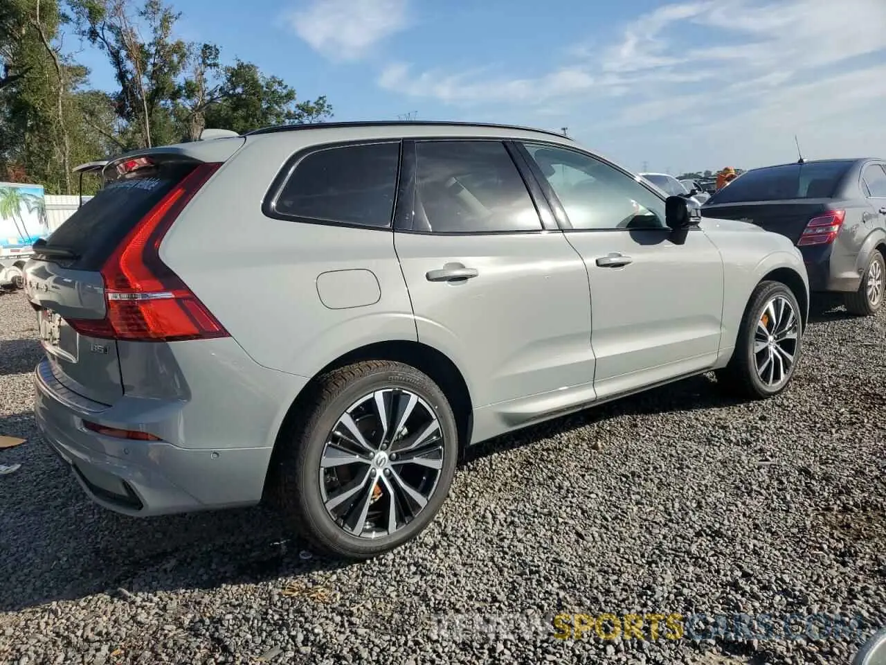 3 Photograph of a damaged car YV4M12RC0S1002767 VOLVO XC60 PLUS 2025