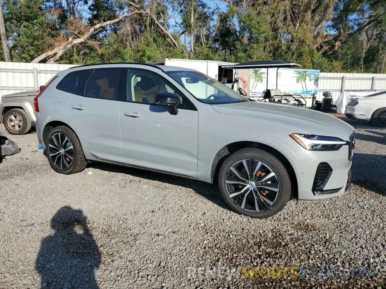4 Photograph of a damaged car YV4M12RC0S1002767 VOLVO XC60 PLUS 2025