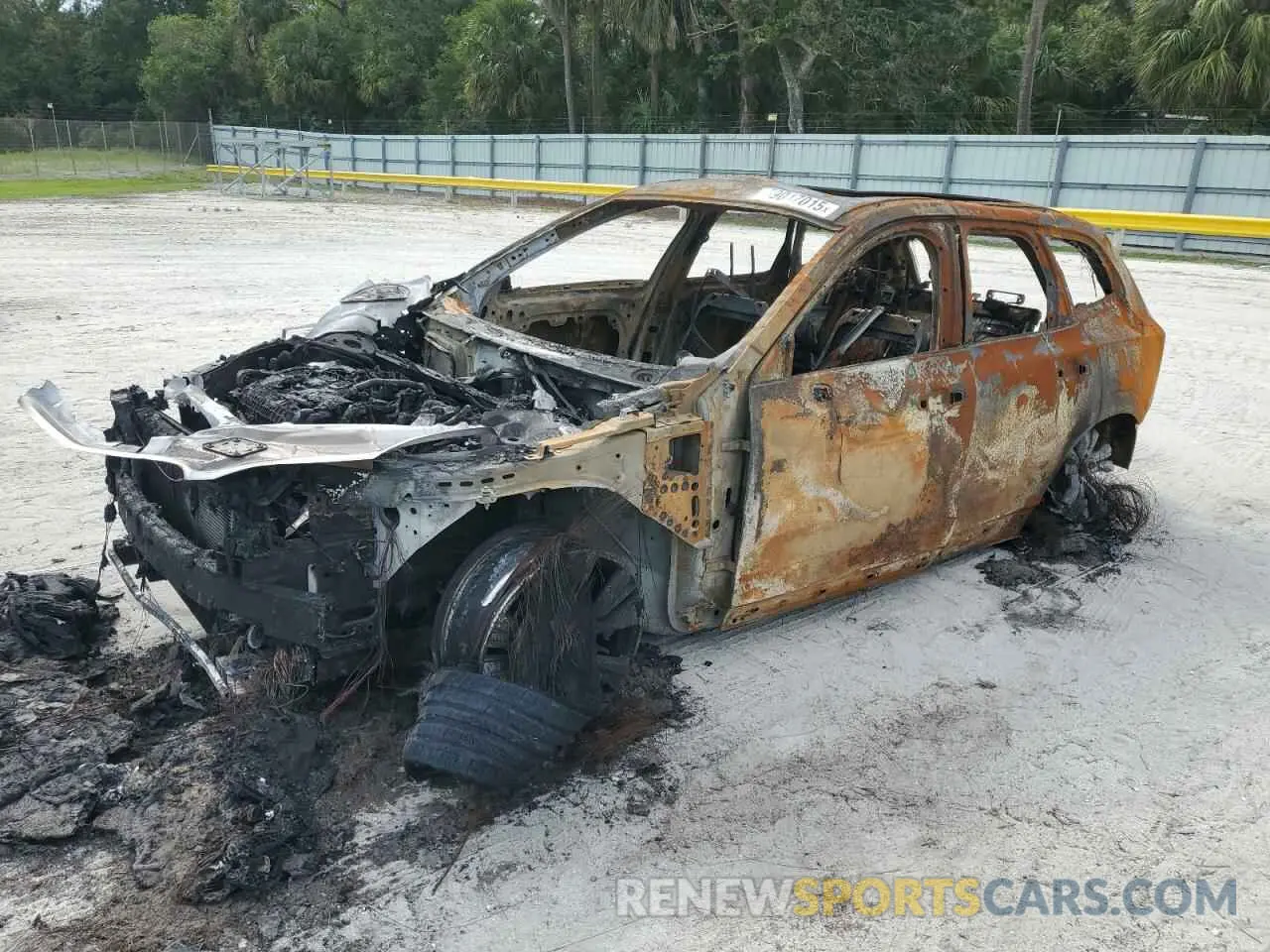 1 Photograph of a damaged car YV4M12RC7S1104616 VOLVO XC60 PLUS 2025