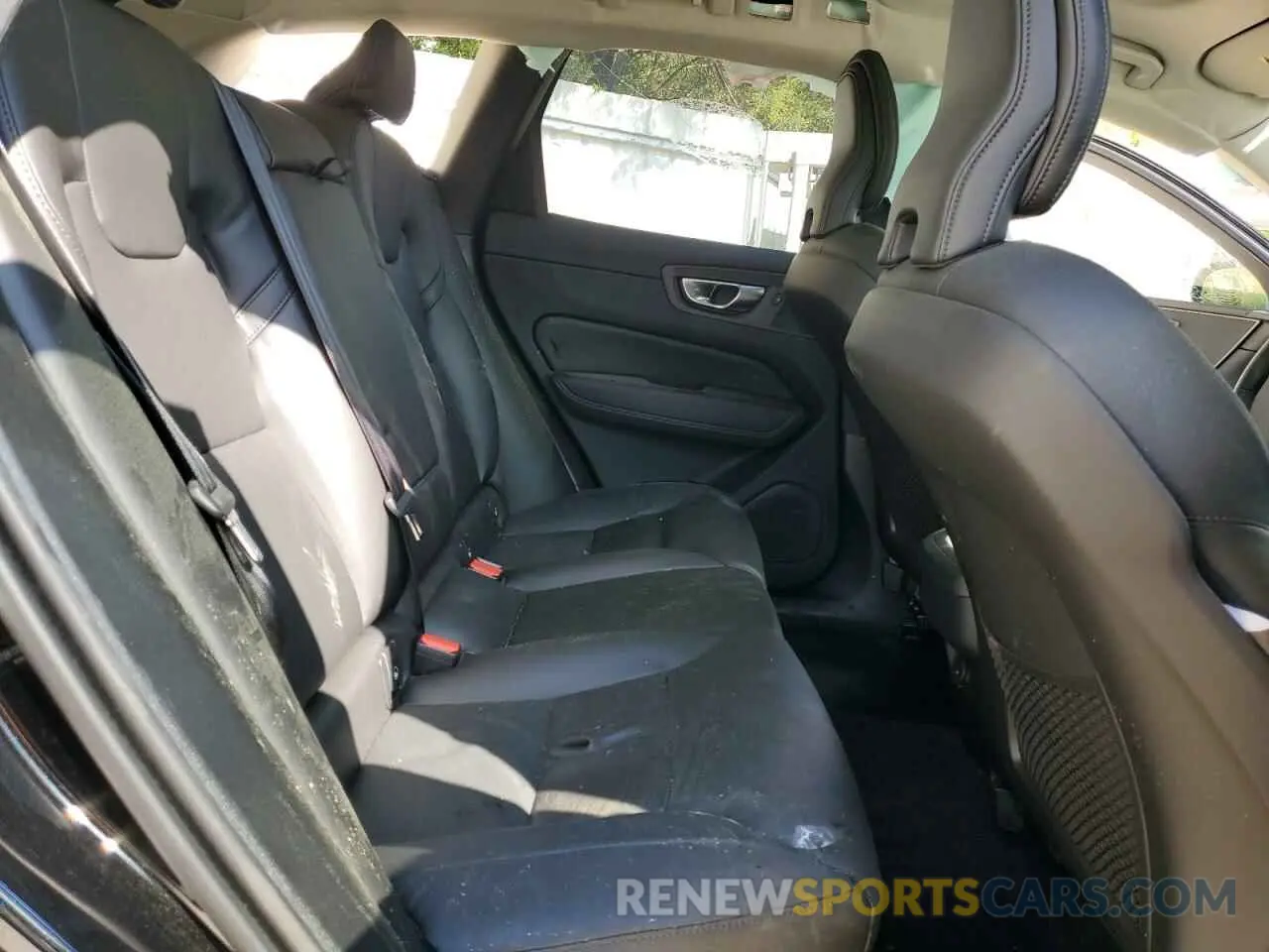 11 Photograph of a damaged car YV4M12RCXS1081381 VOLVO XC60 PLUS 2025