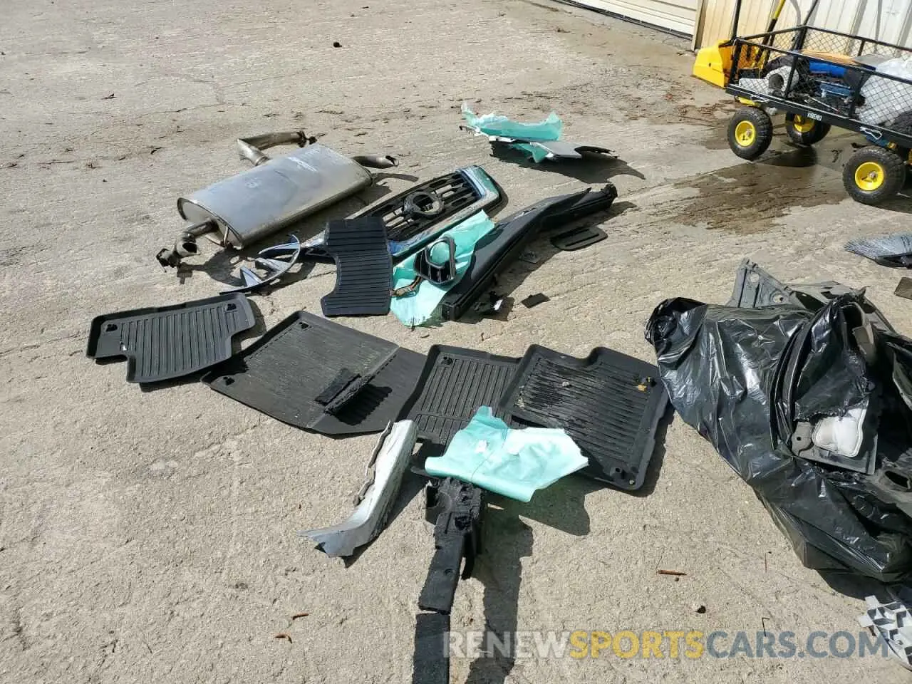 13 Photograph of a damaged car YV4M12RCXS1081381 VOLVO XC60 PLUS 2025