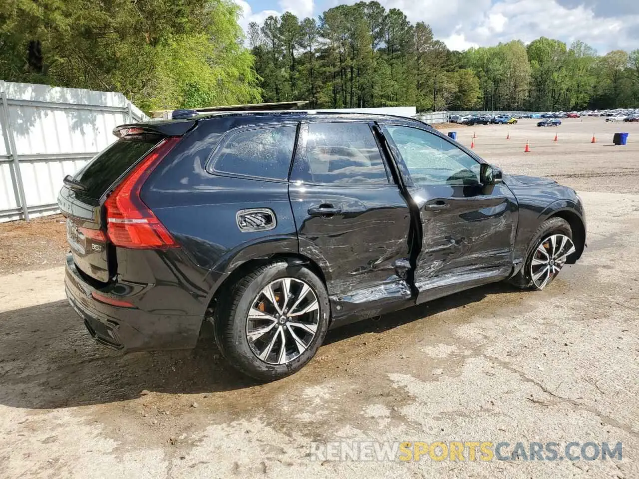 3 Photograph of a damaged car YV4M12RCXS1081381 VOLVO XC60 PLUS 2025