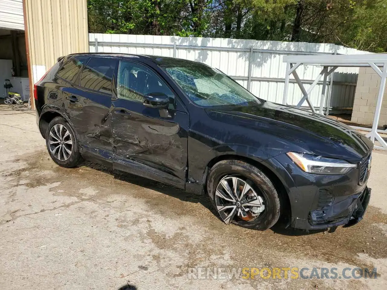 4 Photograph of a damaged car YV4M12RCXS1081381 VOLVO XC60 PLUS 2025