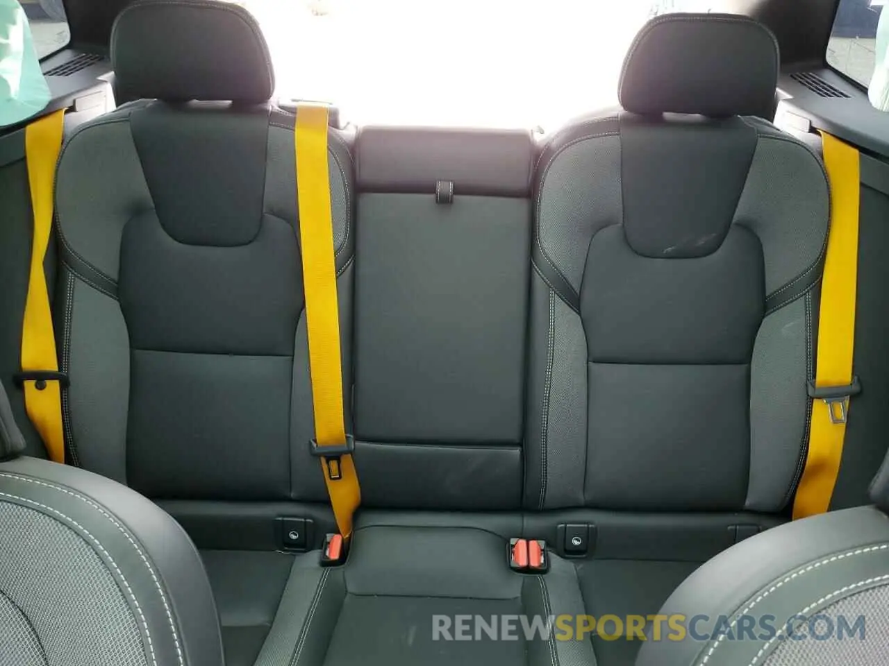 10 Photograph of a damaged car YV4H60DP4R1777293 VOLVO XC60 POLES 2024