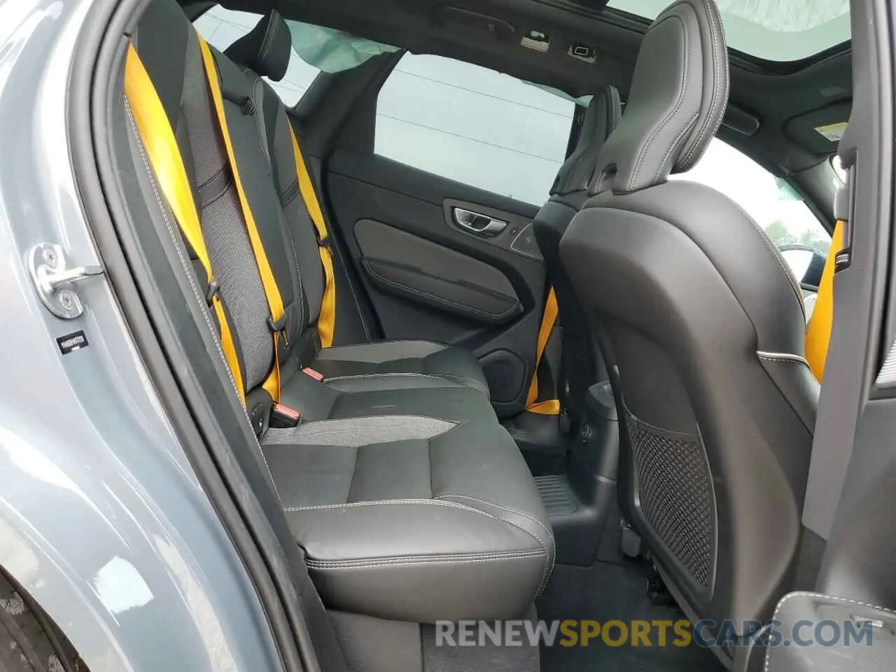 12 Photograph of a damaged car YV4H60DP4R1777293 VOLVO XC60 POLES 2024