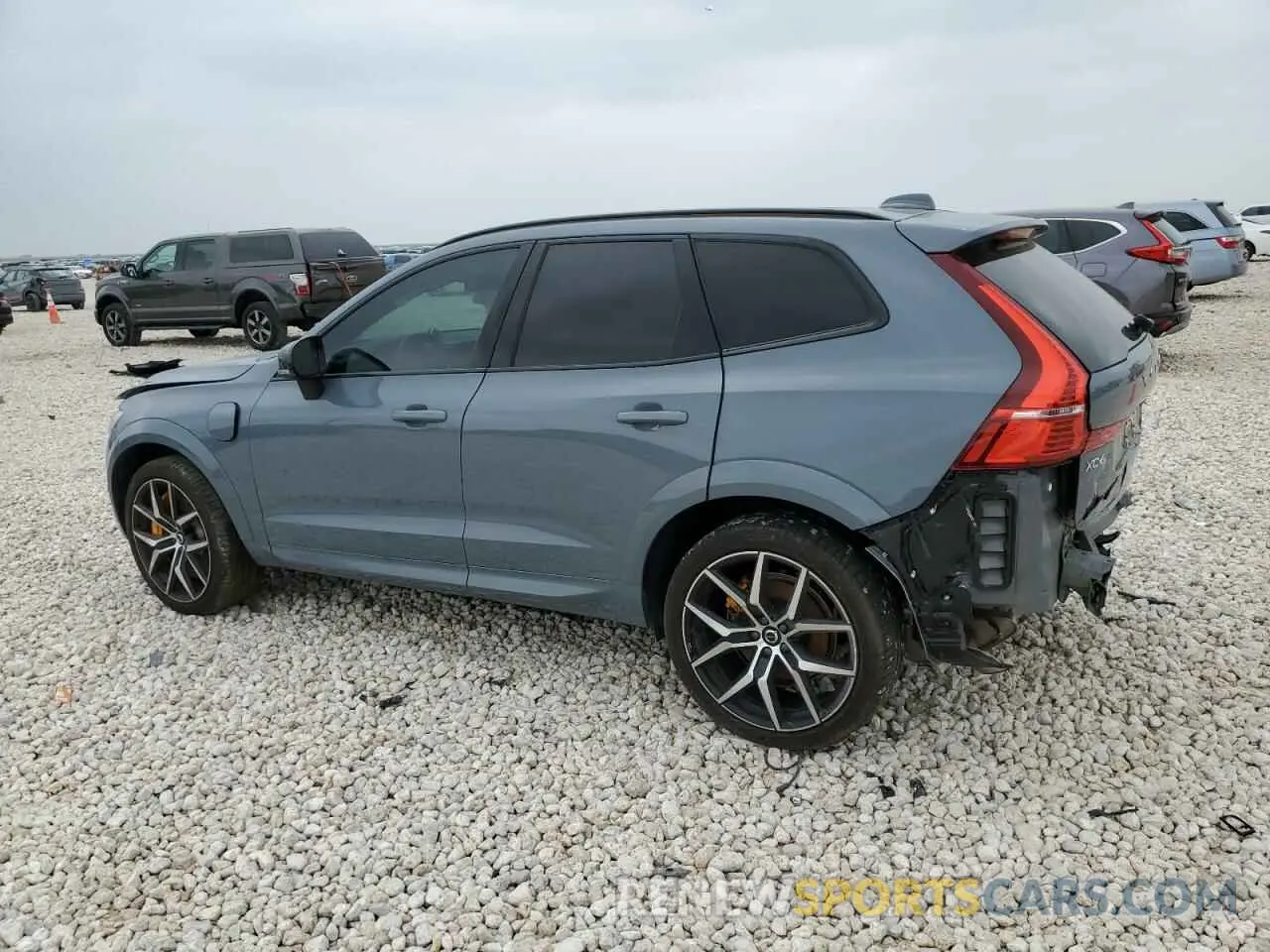2 Photograph of a damaged car YV4H60DP4R1777293 VOLVO XC60 POLES 2024
