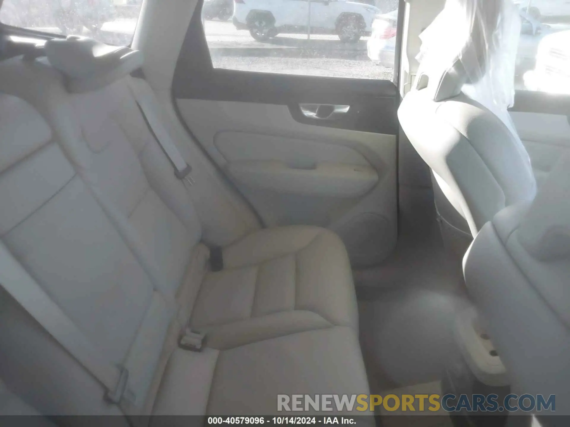 8 Photograph of a damaged car YV4BR0DK0M1744317 VOLVO XC60 RECHARGE PLUG-IN HYBRID 2021