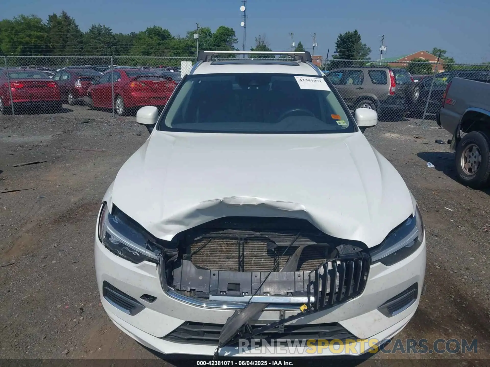 12 Photograph of a damaged car YV4BR0DK7M1820423 VOLVO XC60 RECHARGE PLUG-IN HYBRID 2021