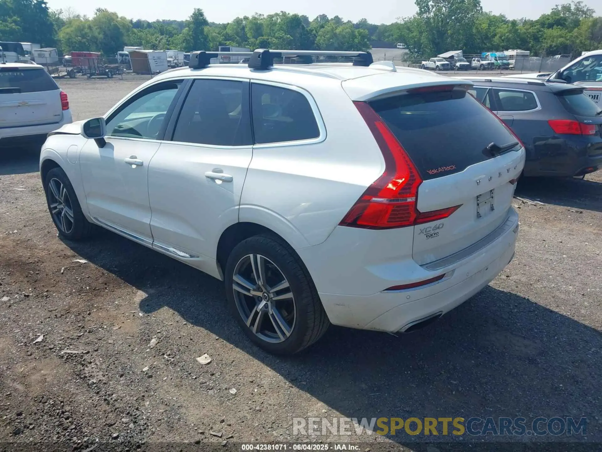 3 Photograph of a damaged car YV4BR0DK7M1820423 VOLVO XC60 RECHARGE PLUG-IN HYBRID 2021