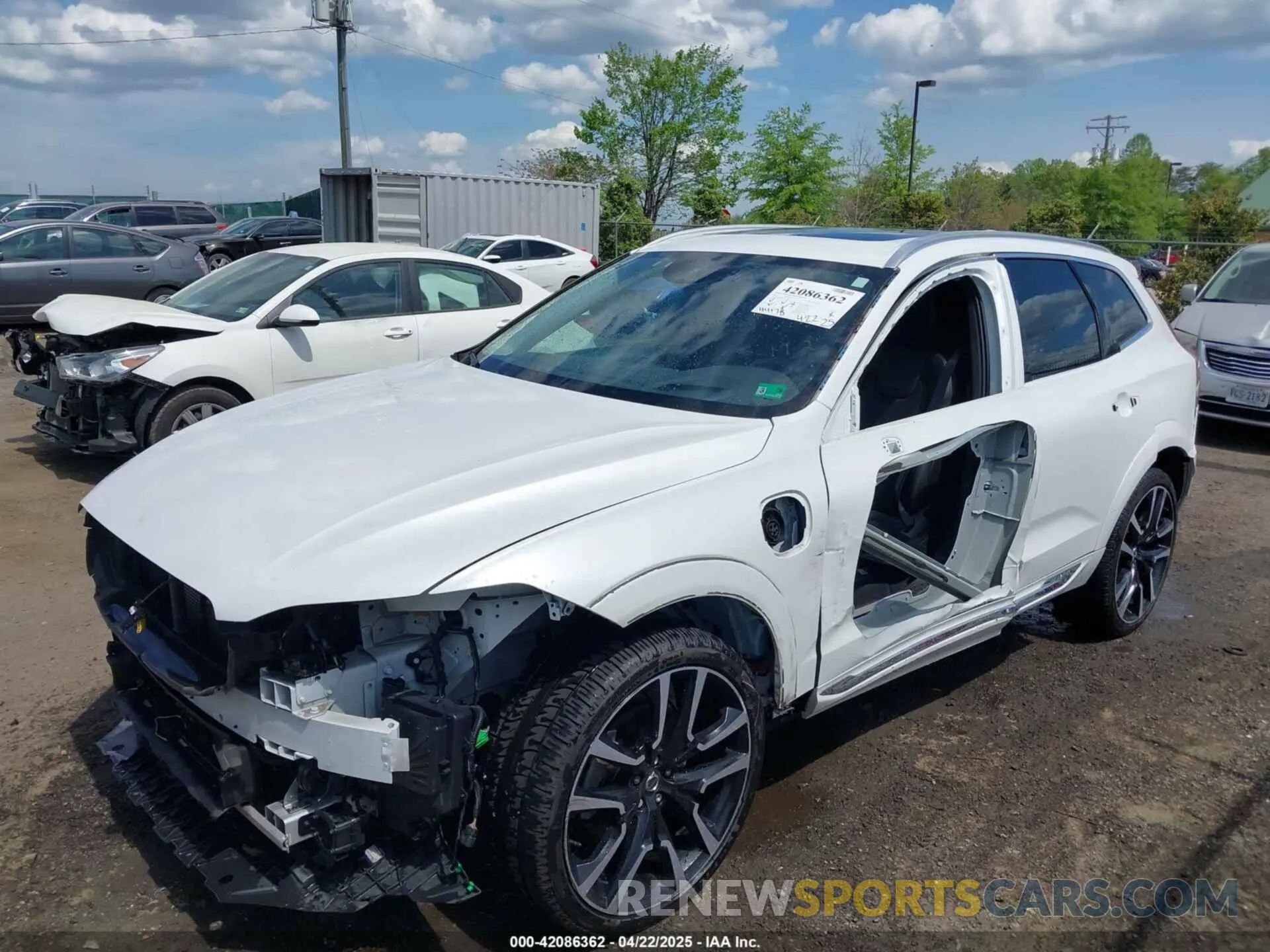 2 Photograph of a damaged car YV4BR0DL5M1782490 VOLVO XC60 RECHARGE PLUG-IN HYBRID 2021