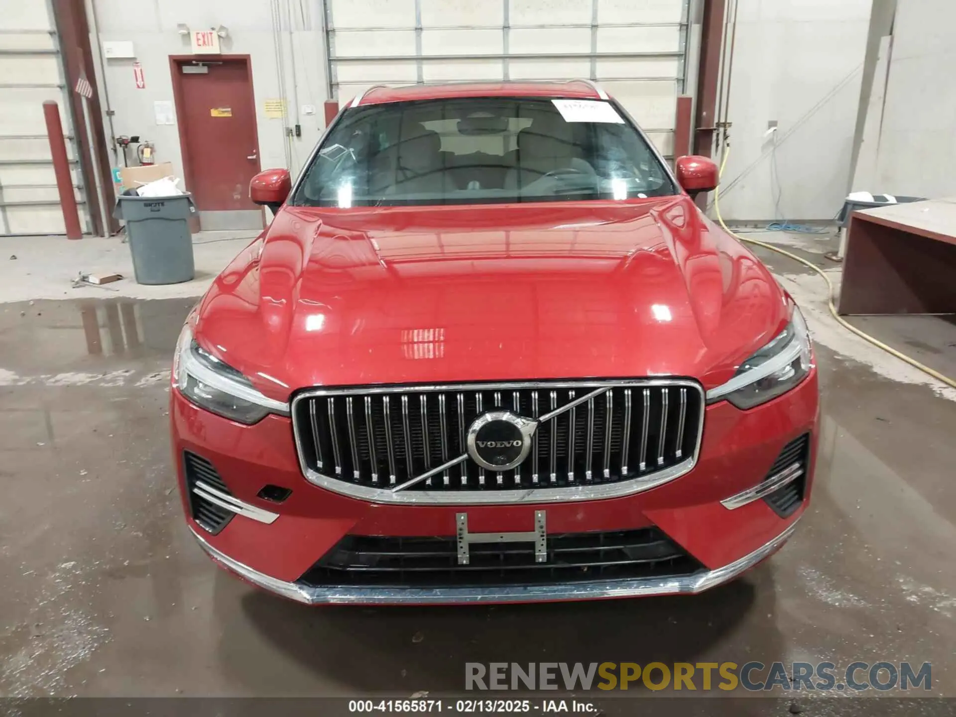 12 Photograph of a damaged car YV4BR0DL2N1955142 VOLVO XC60 RECHARGE PLUG-IN HYBRID 2022