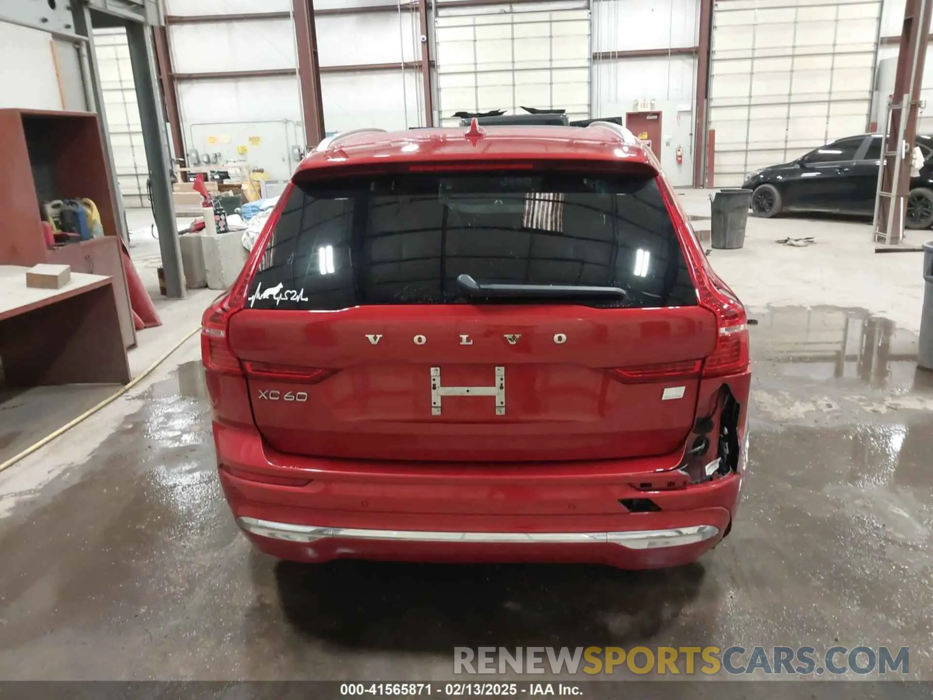 16 Photograph of a damaged car YV4BR0DL2N1955142 VOLVO XC60 RECHARGE PLUG-IN HYBRID 2022