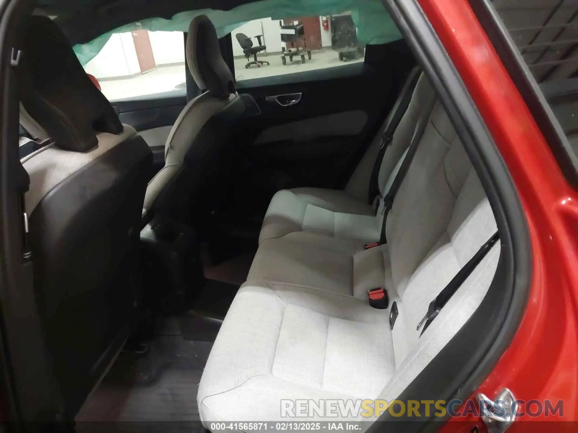 8 Photograph of a damaged car YV4BR0DL2N1955142 VOLVO XC60 RECHARGE PLUG-IN HYBRID 2022