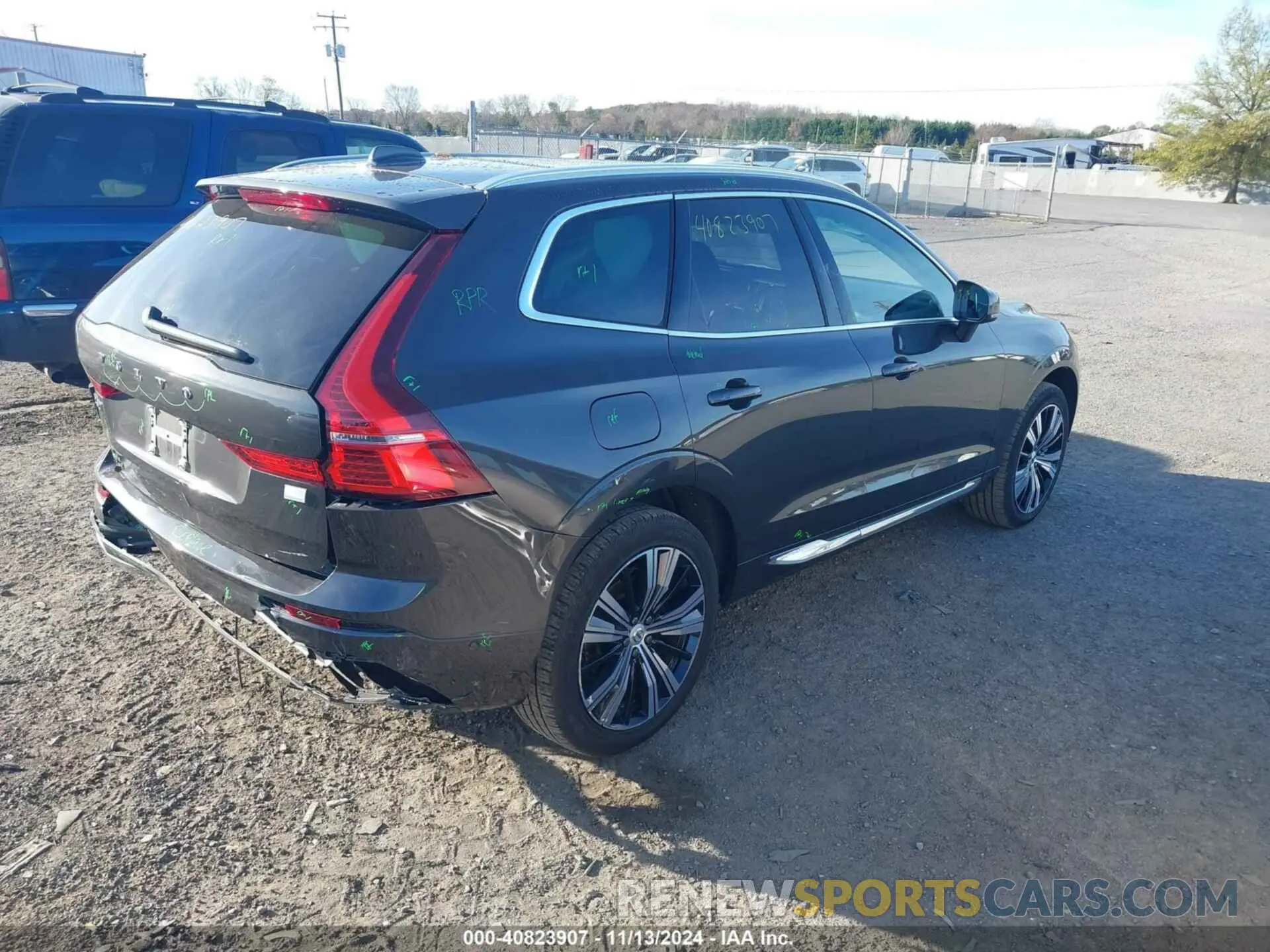 4 Photograph of a damaged car YV4H60DA3P1307684 VOLVO XC60 RECHARGE PLUG-IN HYBRID 2023