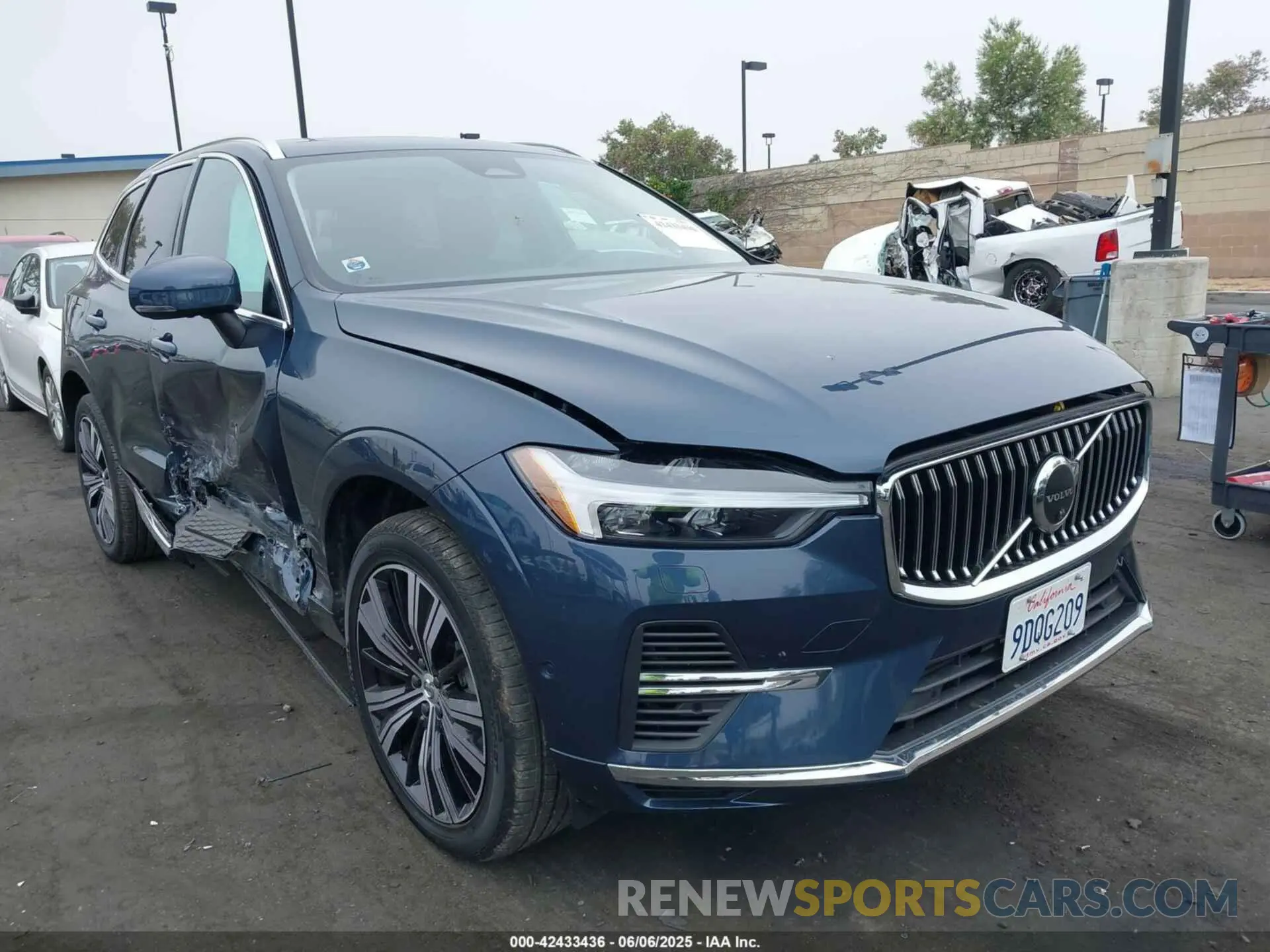 1 Photograph of a damaged car YV4H60DN3P1219303 VOLVO XC60 RECHARGE PLUG-IN HYBRID 2023