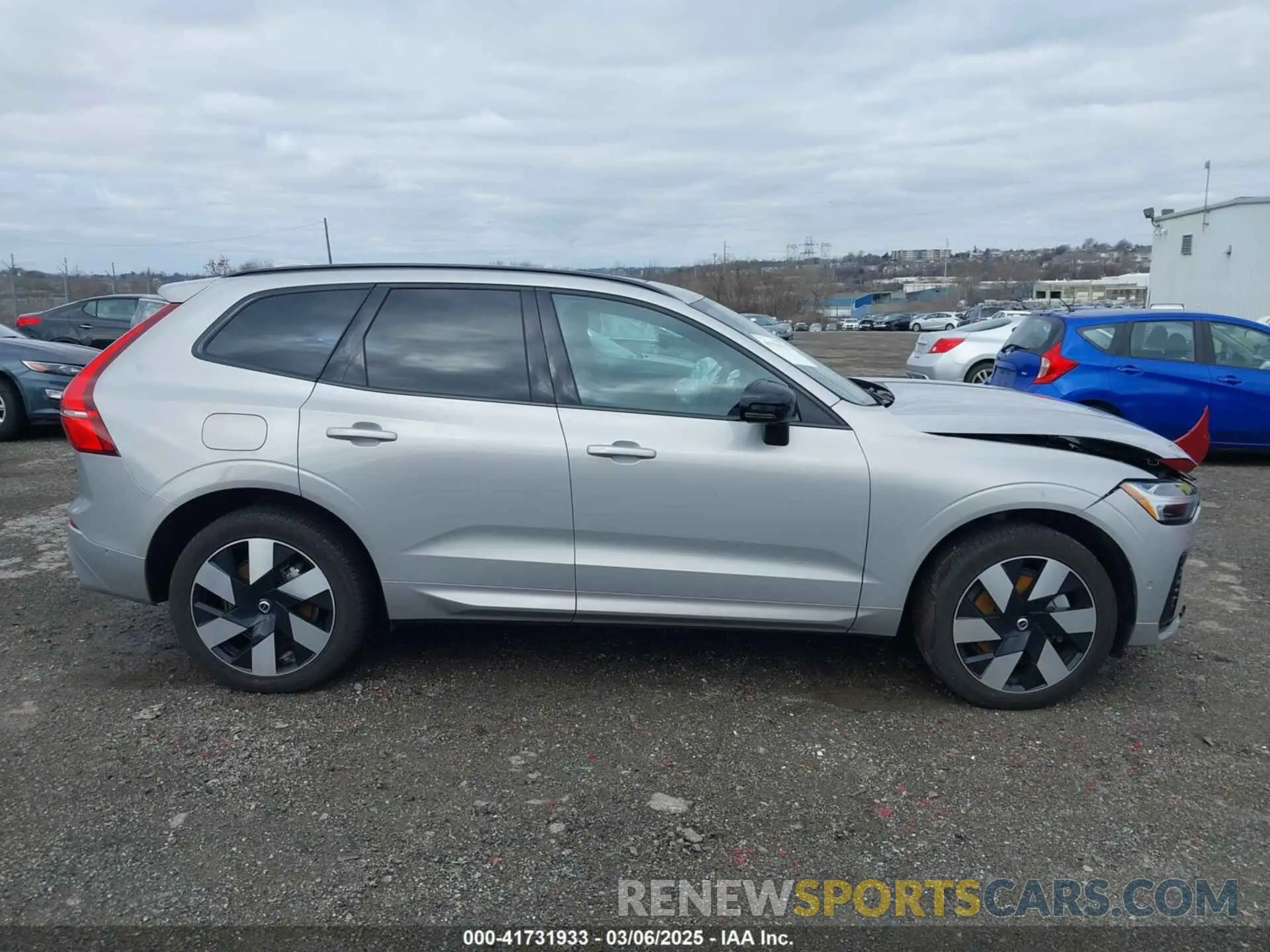 13 Photograph of a damaged car YV4H60DL1R1763252 VOLVO XC60 RECHARGE PLUG-IN HYBRID 2024