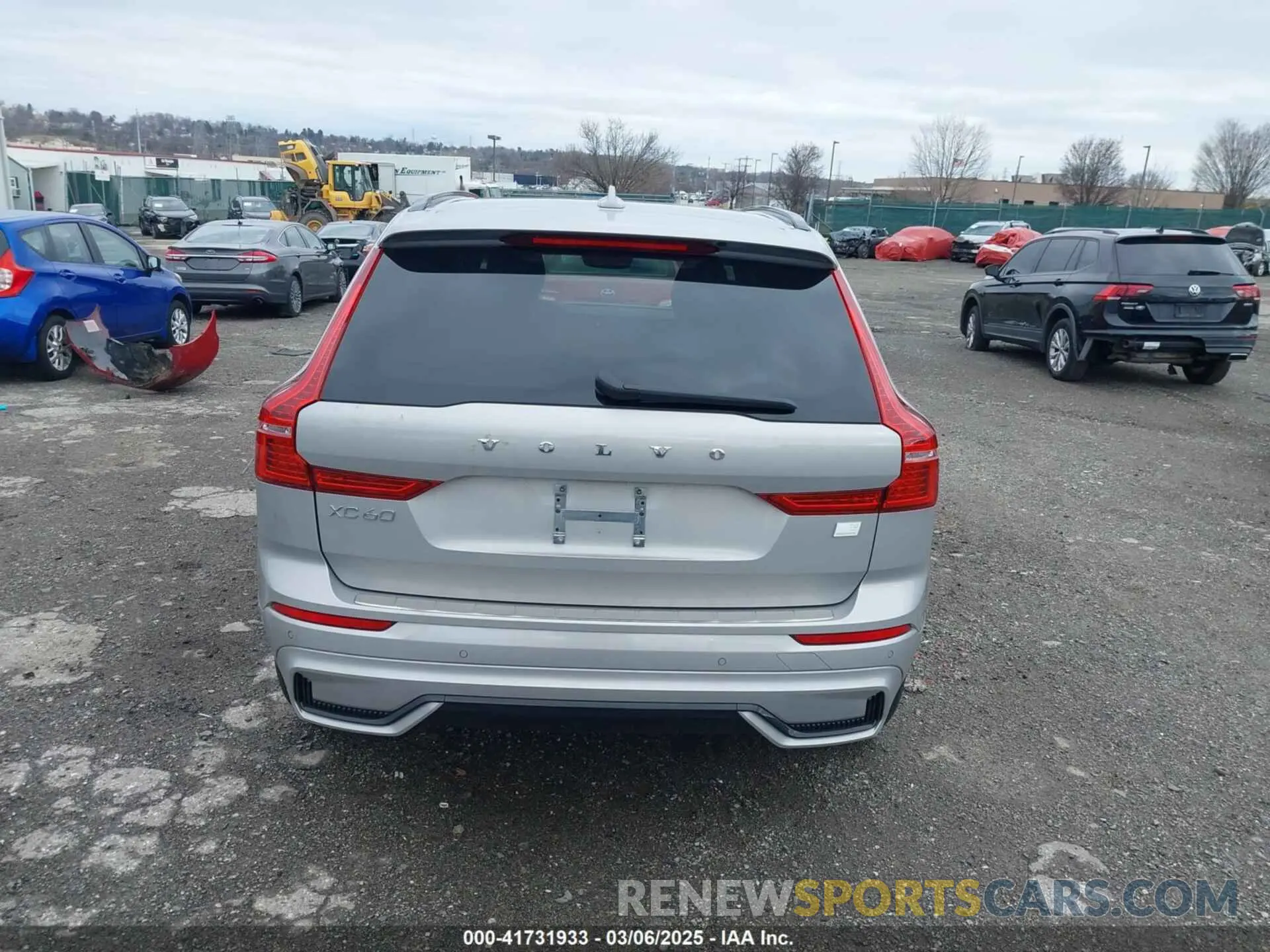 16 Photograph of a damaged car YV4H60DL1R1763252 VOLVO XC60 RECHARGE PLUG-IN HYBRID 2024