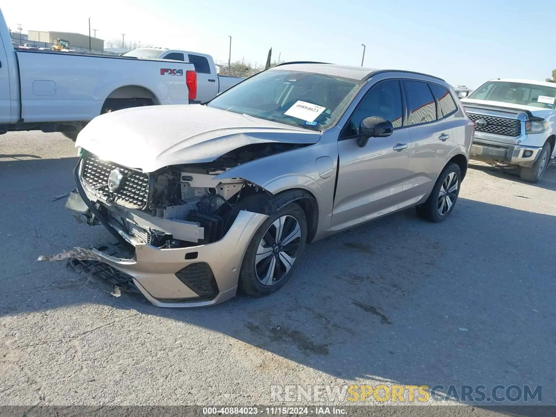 2 Photograph of a damaged car YV4H60DL1R1872052 VOLVO XC60 RECHARGE PLUG-IN HYBRID 2024
