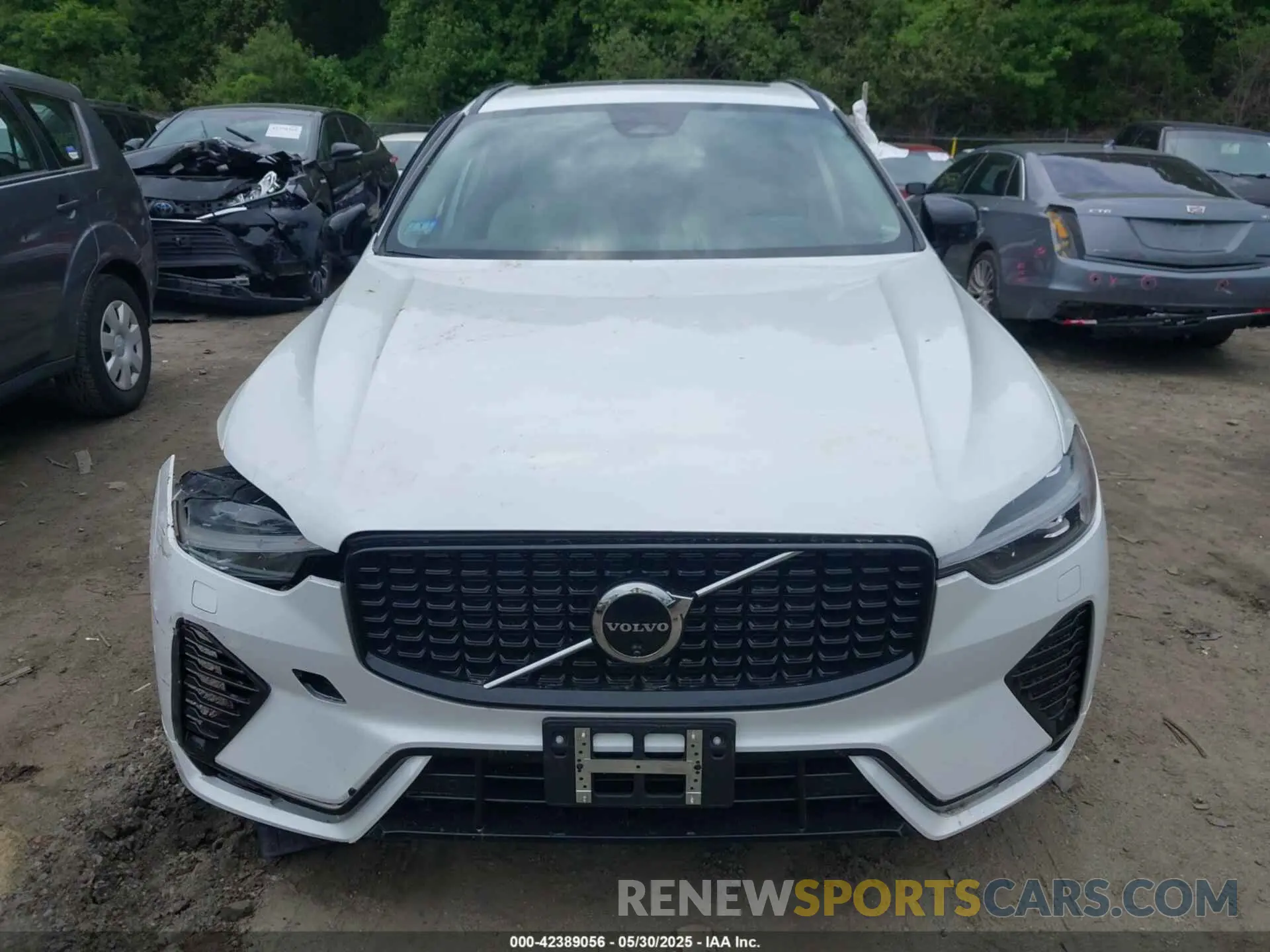 12 Photograph of a damaged car YV4H60DL3R1821975 VOLVO XC60 RECHARGE PLUG-IN HYBRID 2024