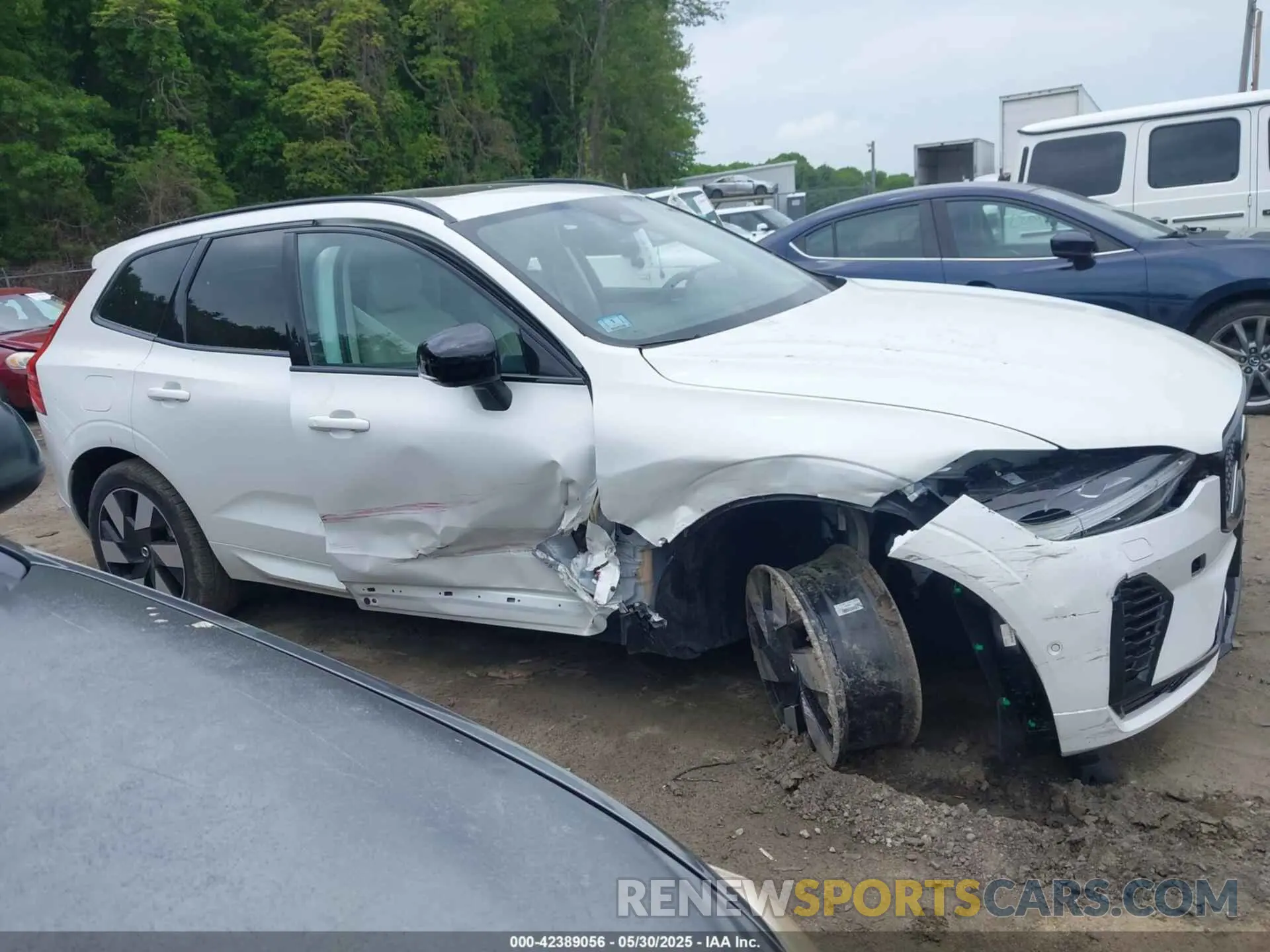 13 Photograph of a damaged car YV4H60DL3R1821975 VOLVO XC60 RECHARGE PLUG-IN HYBRID 2024