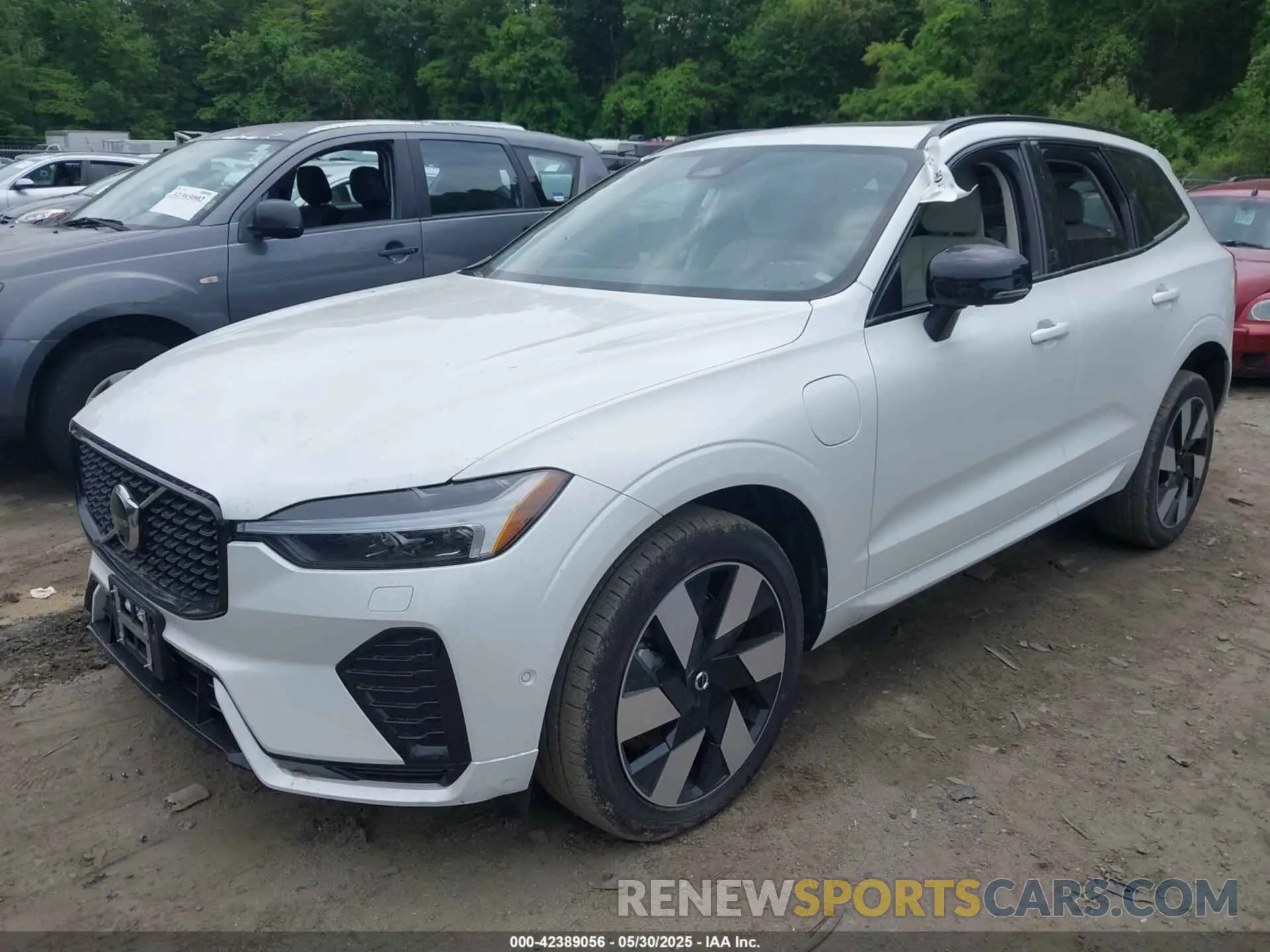 2 Photograph of a damaged car YV4H60DL3R1821975 VOLVO XC60 RECHARGE PLUG-IN HYBRID 2024