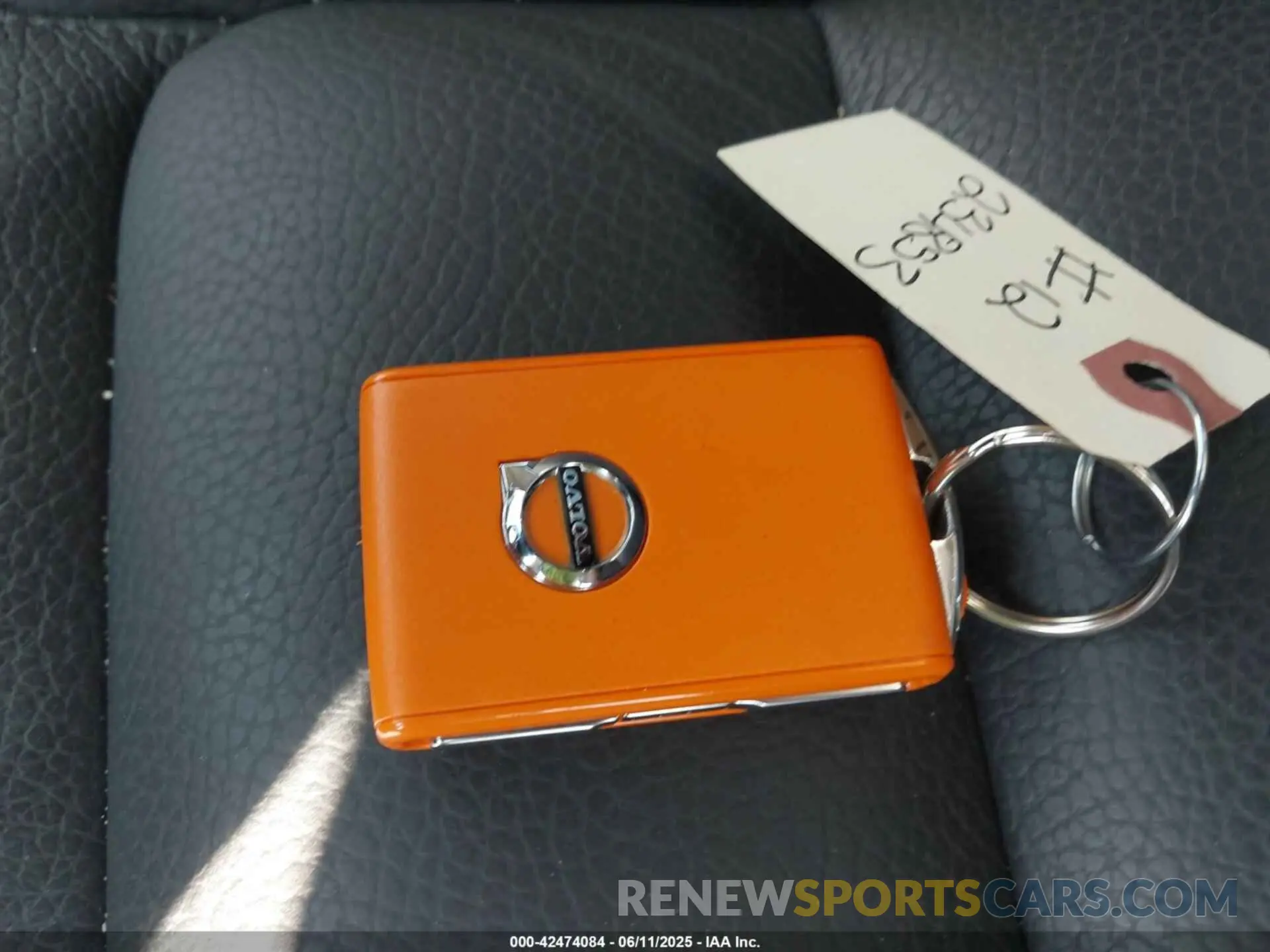 11 Photograph of a damaged car YV4H60DL6R1755096 VOLVO XC60 RECHARGE PLUG-IN HYBRID 2024