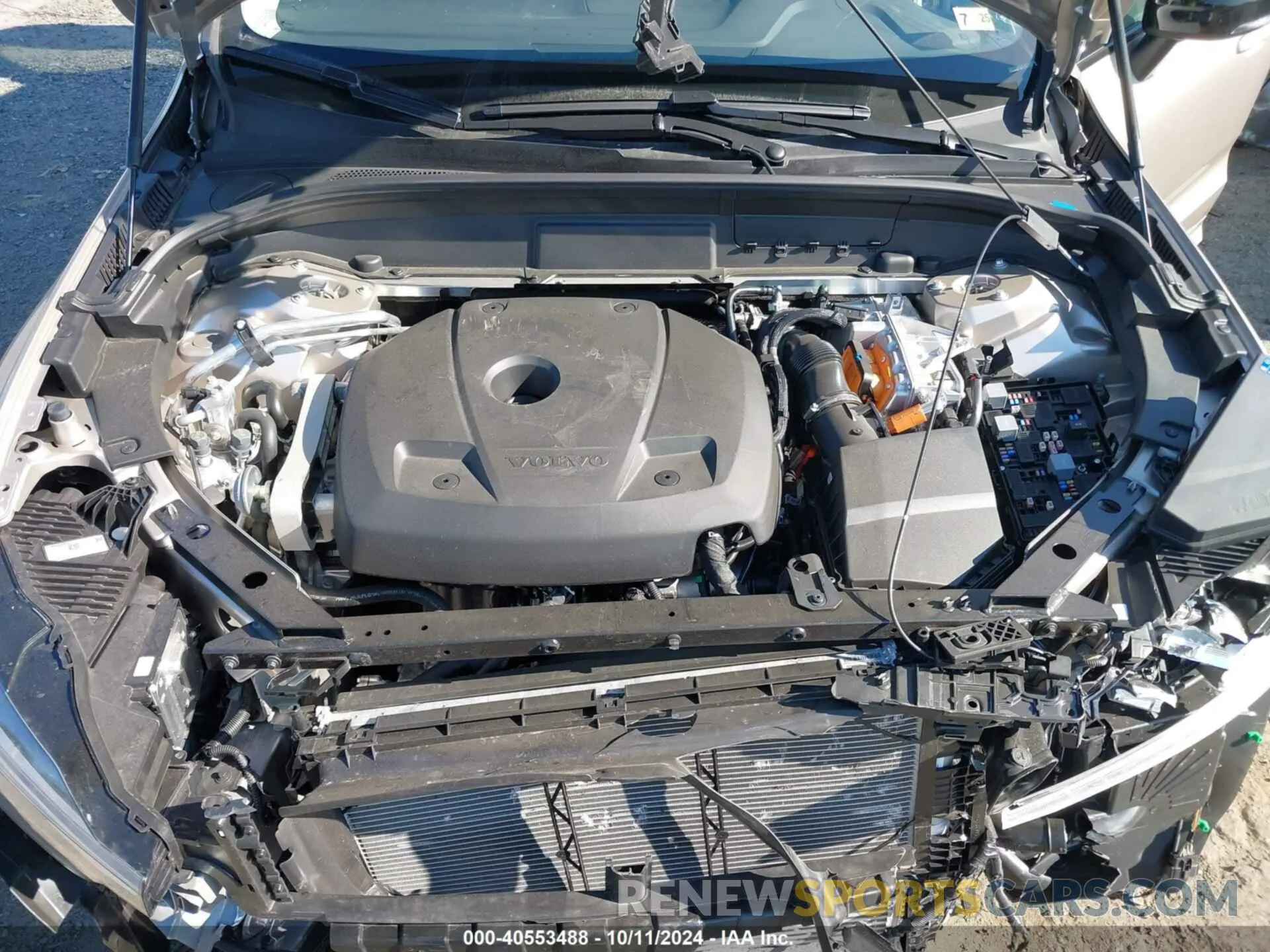 10 Photograph of a damaged car YV4H60DL6R1866411 VOLVO XC60 RECHARGE PLUG-IN HYBRID 2024