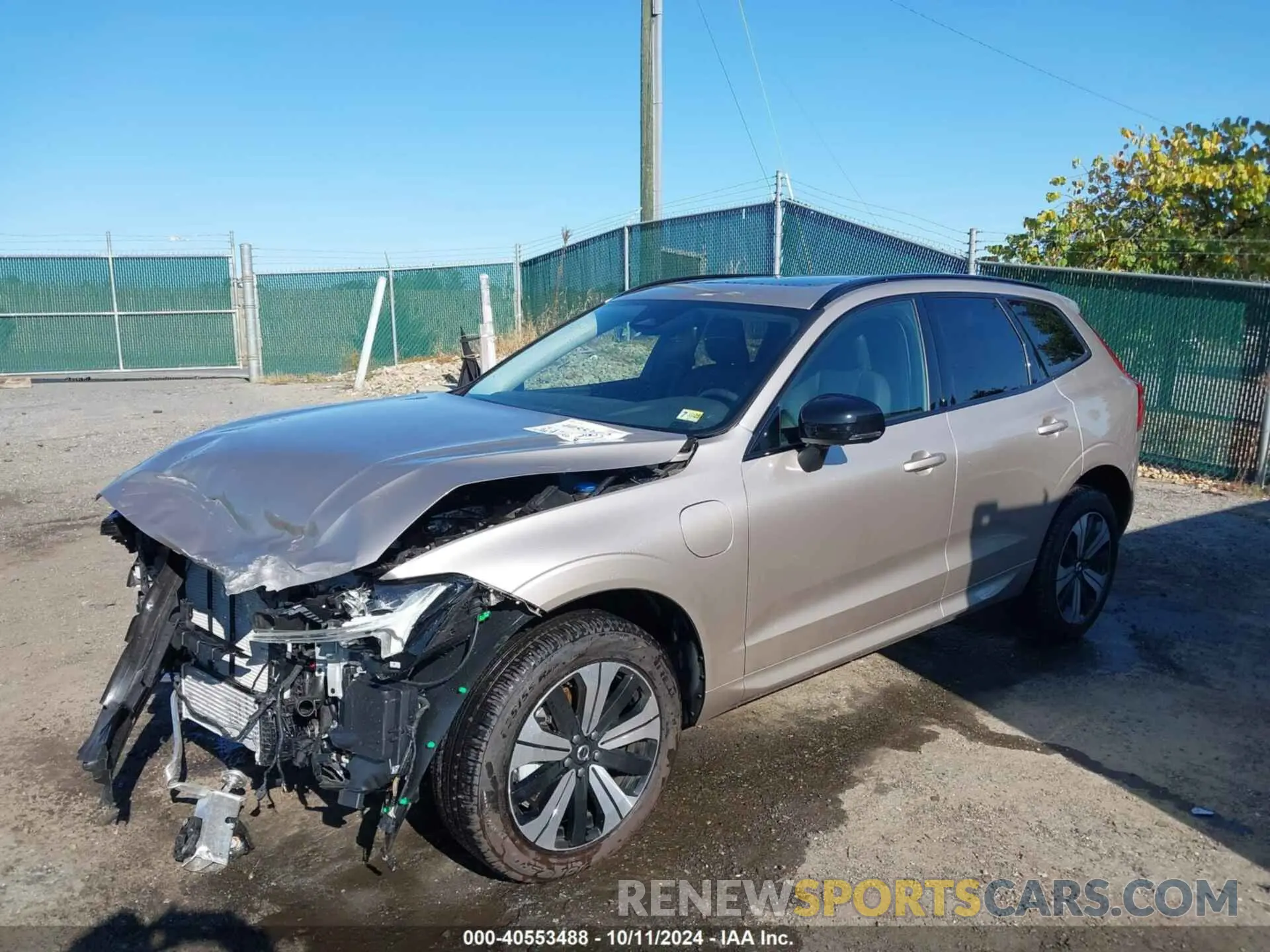 2 Photograph of a damaged car YV4H60DL6R1866411 VOLVO XC60 RECHARGE PLUG-IN HYBRID 2024