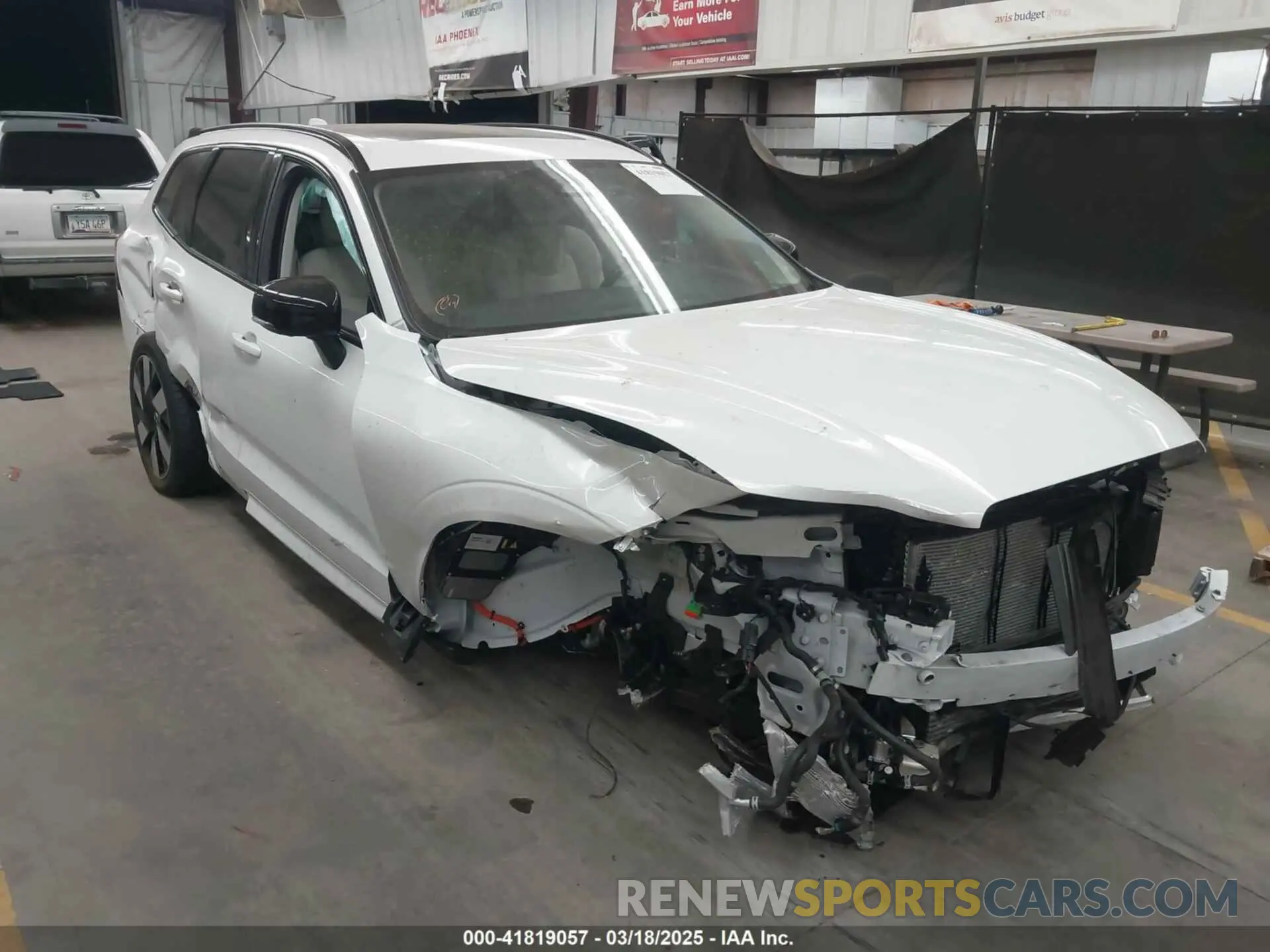 1 Photograph of a damaged car YV4H60DL9R1915780 VOLVO XC60 RECHARGE PLUG-IN HYBRID 2024