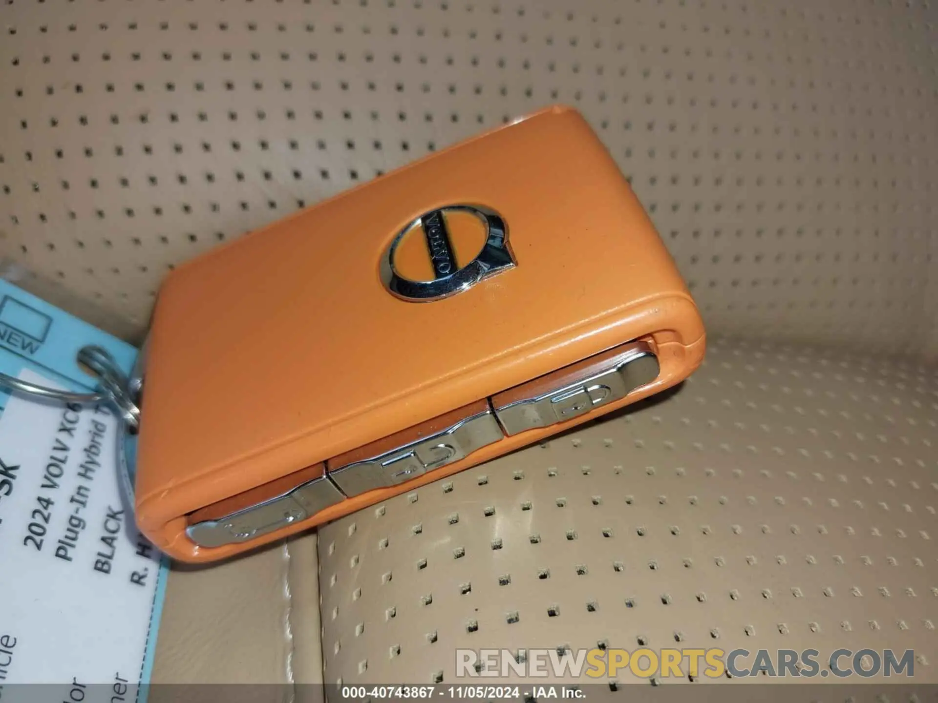 11 Photograph of a damaged car YV4H60DM2R1762068 VOLVO XC60 RECHARGE PLUG-IN HYBRID 2024