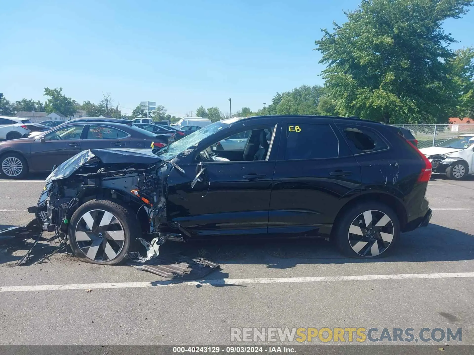 13 Photograph of a damaged car YV4H60DM8R1906948 VOLVO XC60 RECHARGE PLUG-IN HYBRID 2024