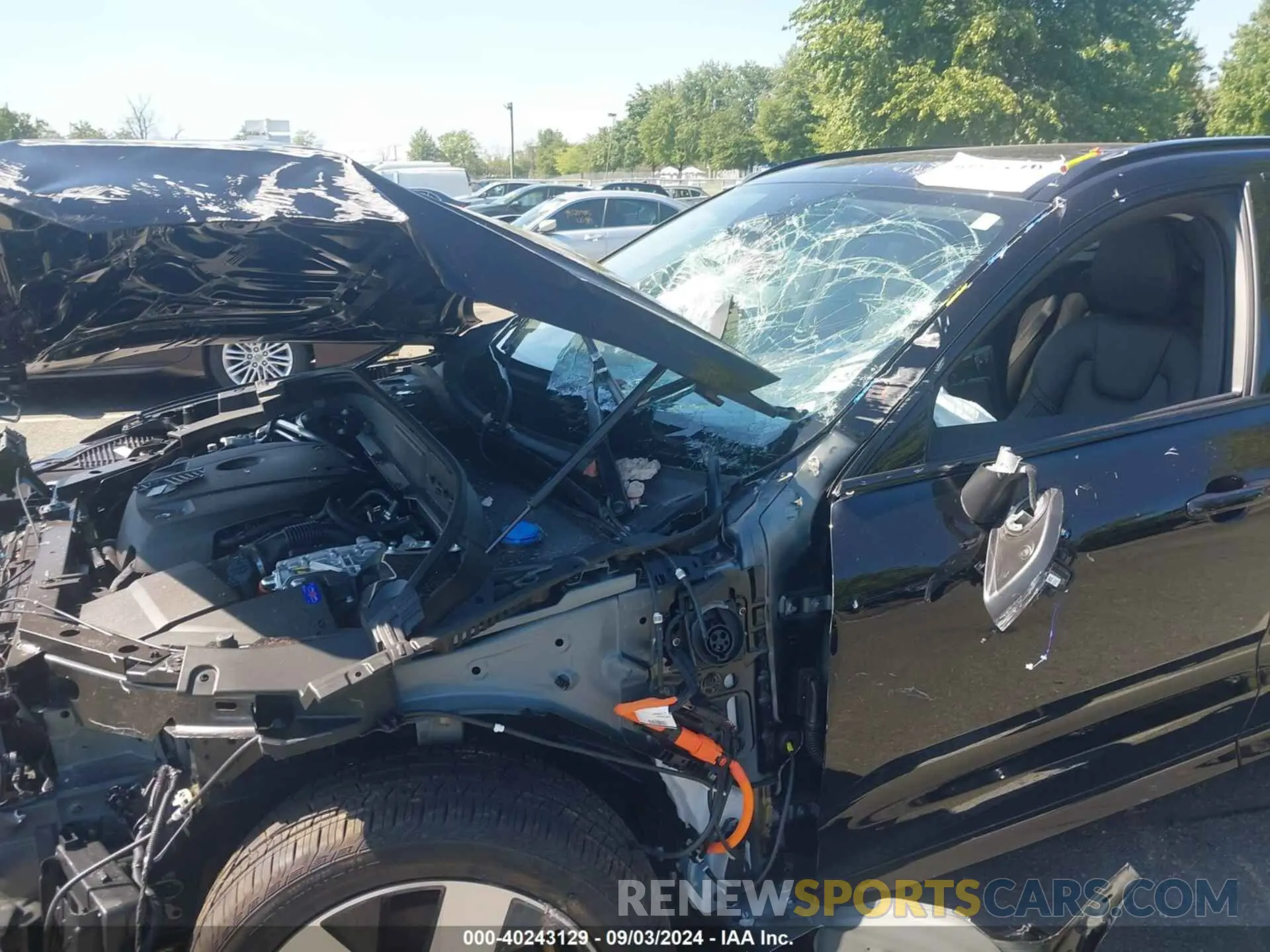 18 Photograph of a damaged car YV4H60DM8R1906948 VOLVO XC60 RECHARGE PLUG-IN HYBRID 2024
