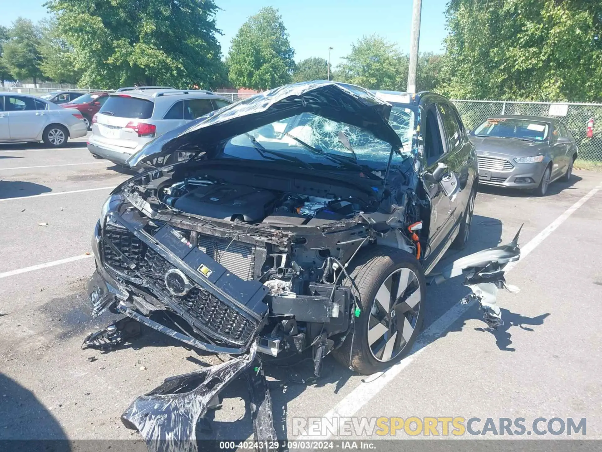 6 Photograph of a damaged car YV4H60DM8R1906948 VOLVO XC60 RECHARGE PLUG-IN HYBRID 2024
