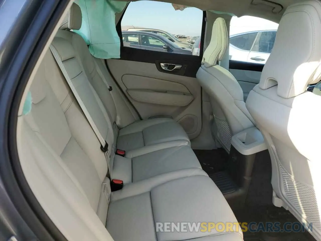 11 Photograph of a damaged car YV4BR0DK7M1811270 VOLVO XC60 T8 RE 2021