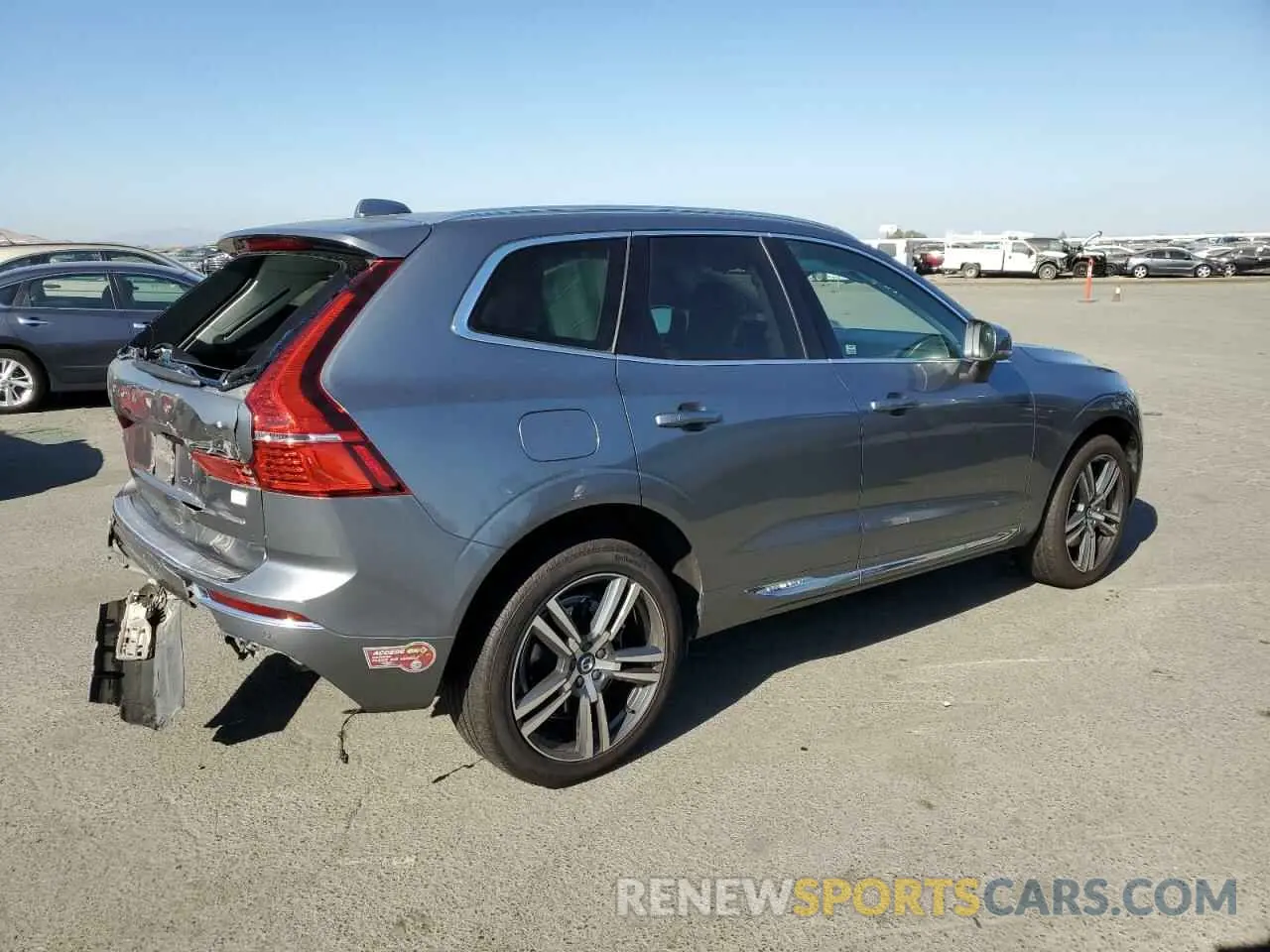3 Photograph of a damaged car YV4BR0DK7M1811270 VOLVO XC60 T8 RE 2021