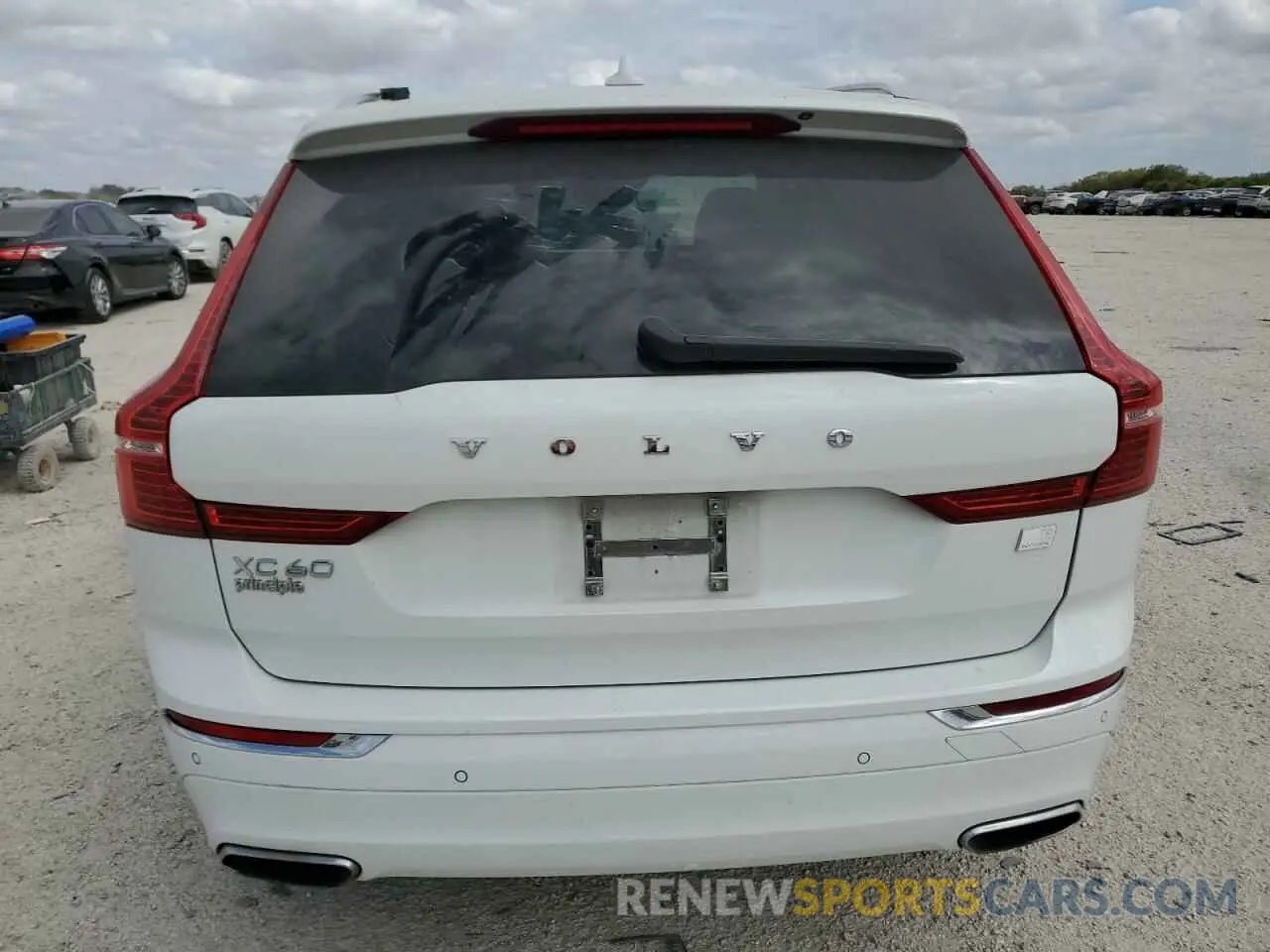 6 Photograph of a damaged car YV4BR0DL0M1877071 VOLVO XC60 T8 RE 2021
