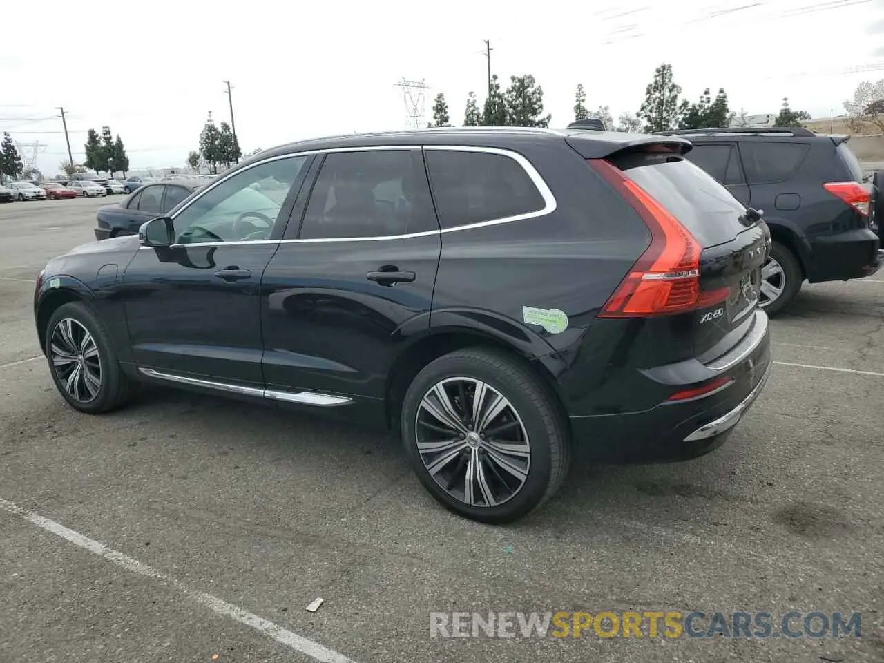 2 Photograph of a damaged car YV4BR0DL4N1995528 VOLVO XC60 T8 RE 2022