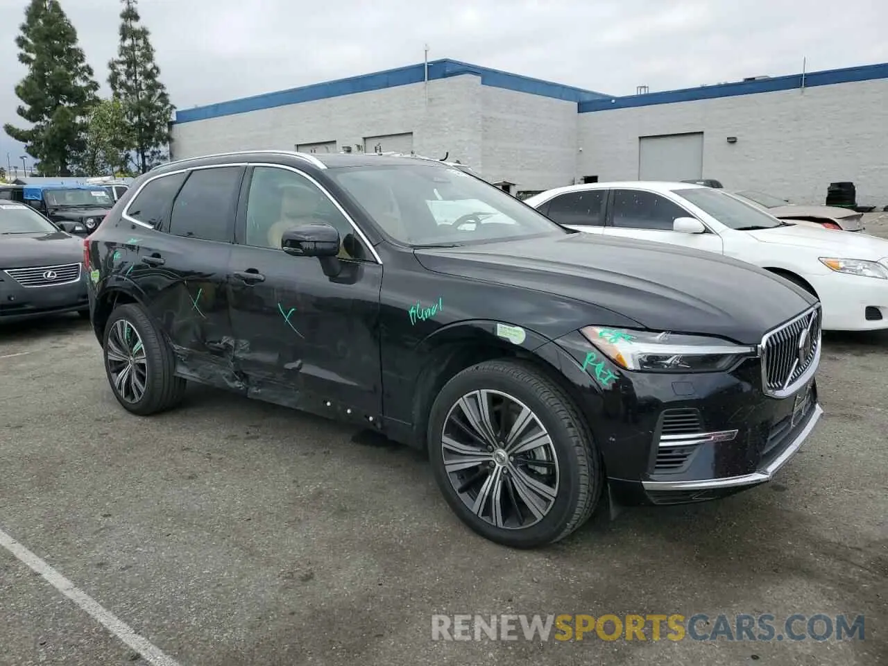 4 Photograph of a damaged car YV4BR0DL4N1995528 VOLVO XC60 T8 RE 2022