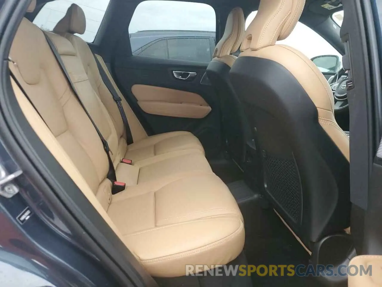 11 Photograph of a damaged car YV4BR0DL7N1921522 VOLVO XC60 T8 RE 2022