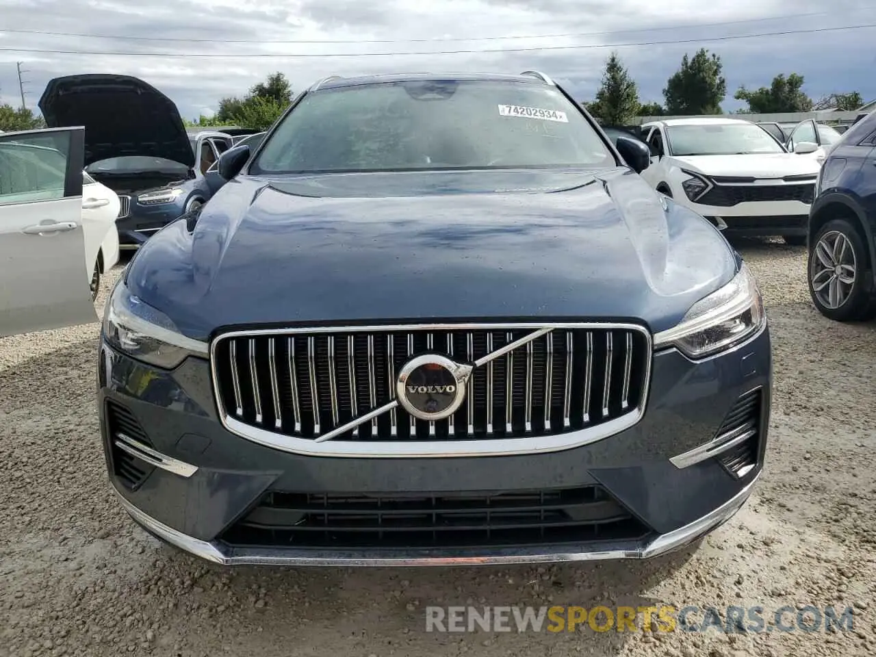 5 Photograph of a damaged car YV4BR0DL7N1921522 VOLVO XC60 T8 RE 2022