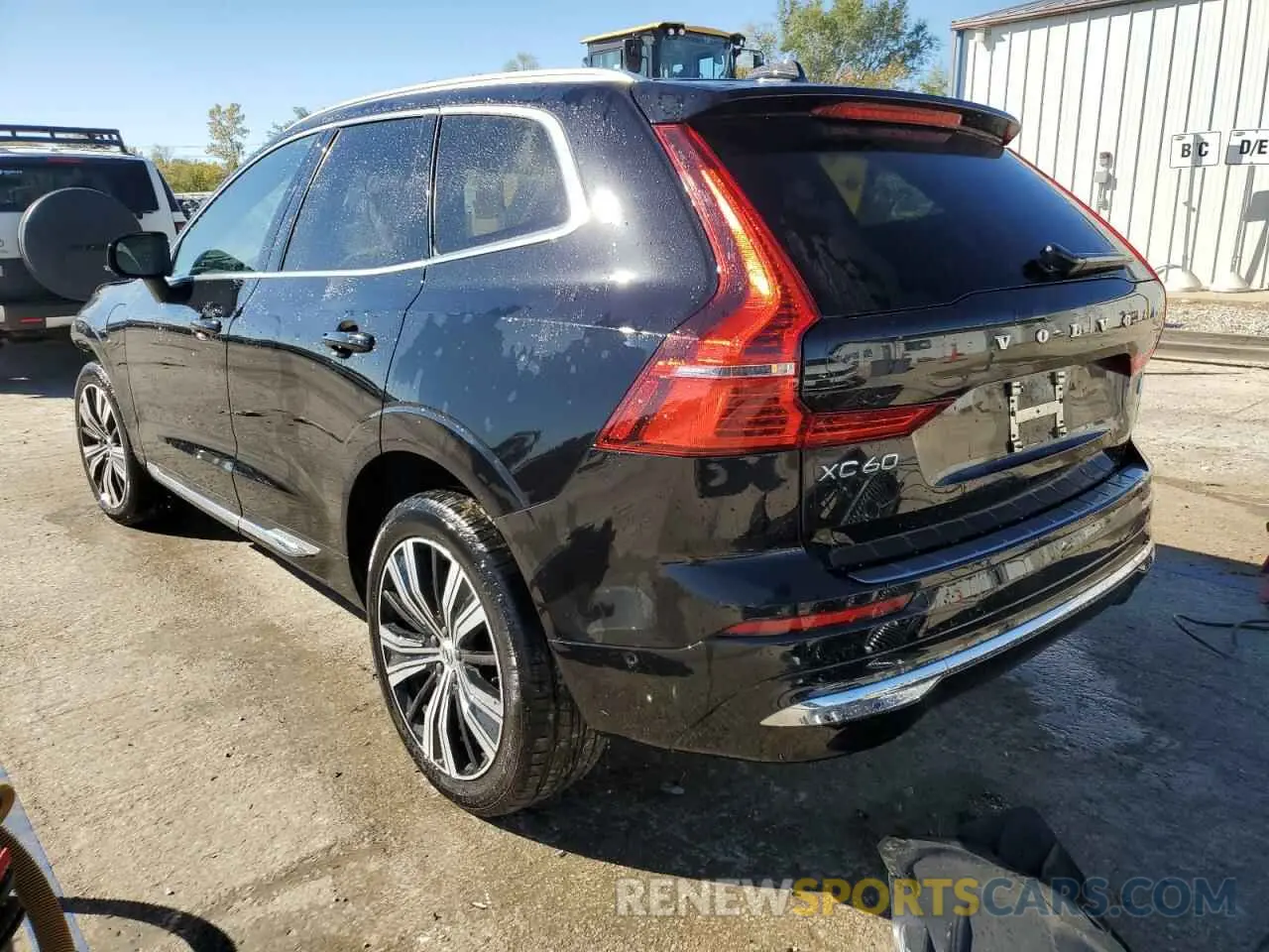 2 Photograph of a damaged car YV4BR0DL9N1995539 VOLVO XC60 T8 RE 2022