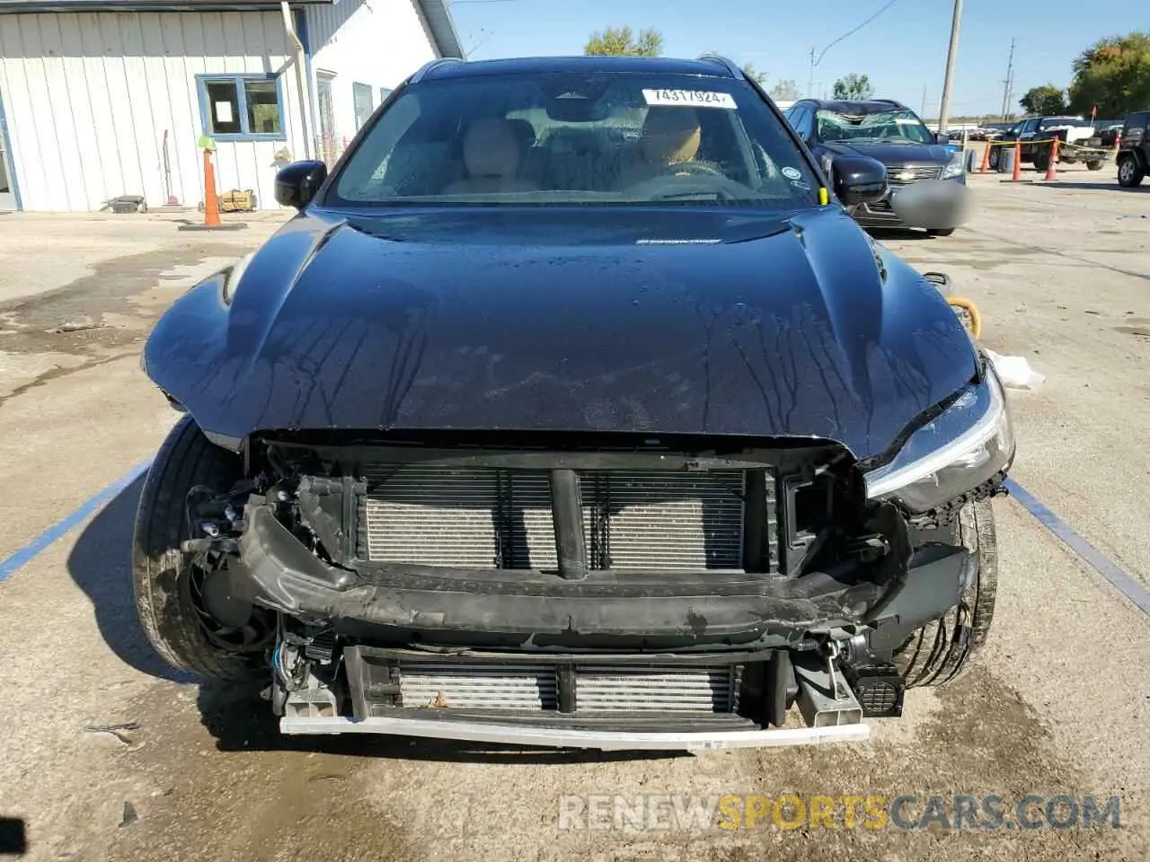 5 Photograph of a damaged car YV4BR0DL9N1995539 VOLVO XC60 T8 RE 2022