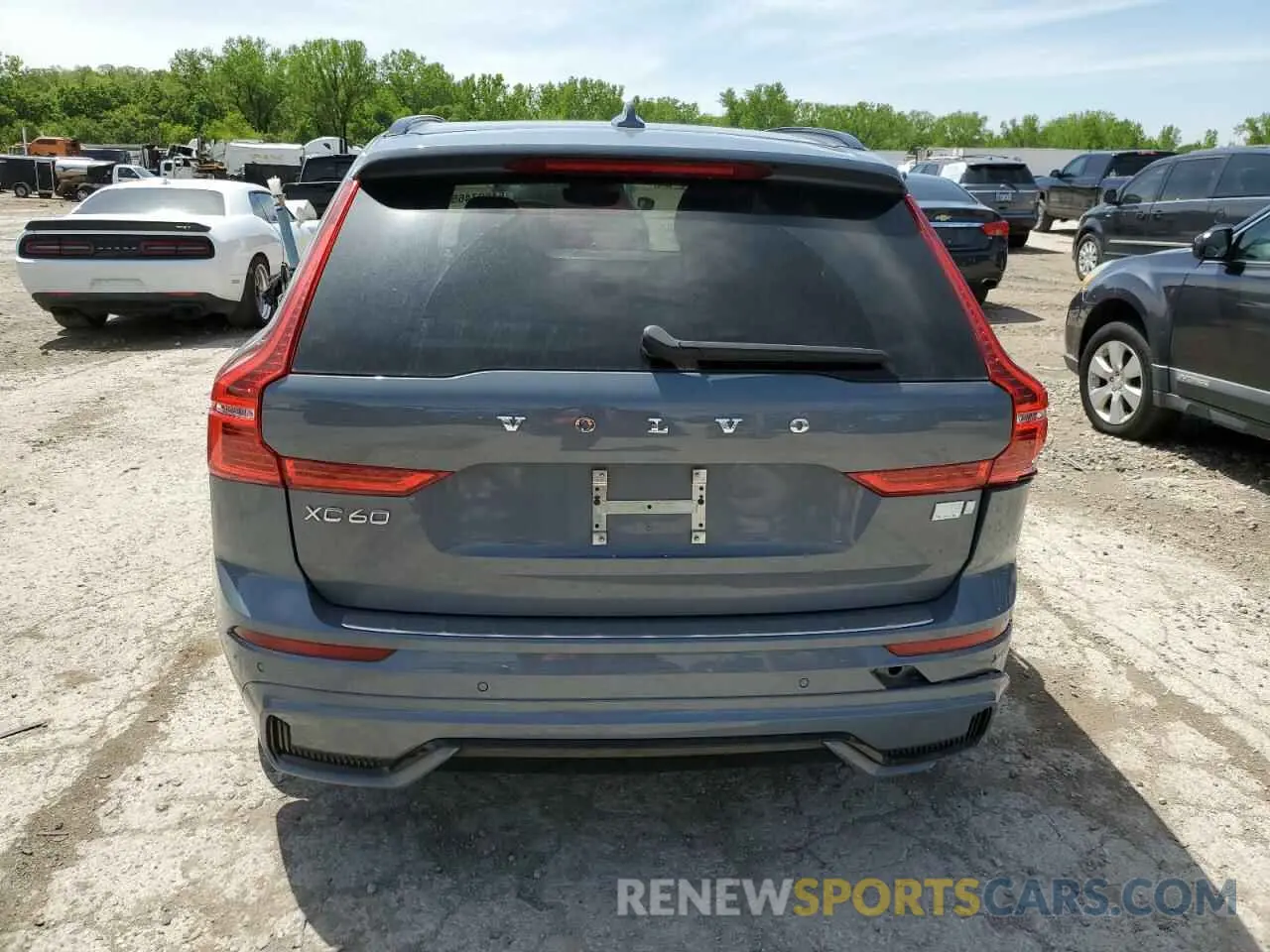 6 Photograph of a damaged car YV4BR0DM9N1960329 VOLVO XC60 T8 RE 2022