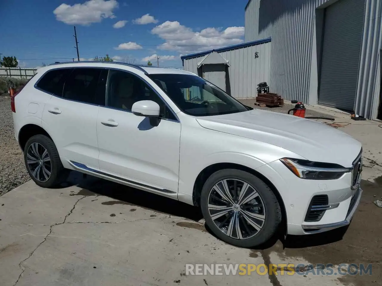 4 Photograph of a damaged car YV4H60DLXN1008269 VOLVO XC60 T8 RE 2022