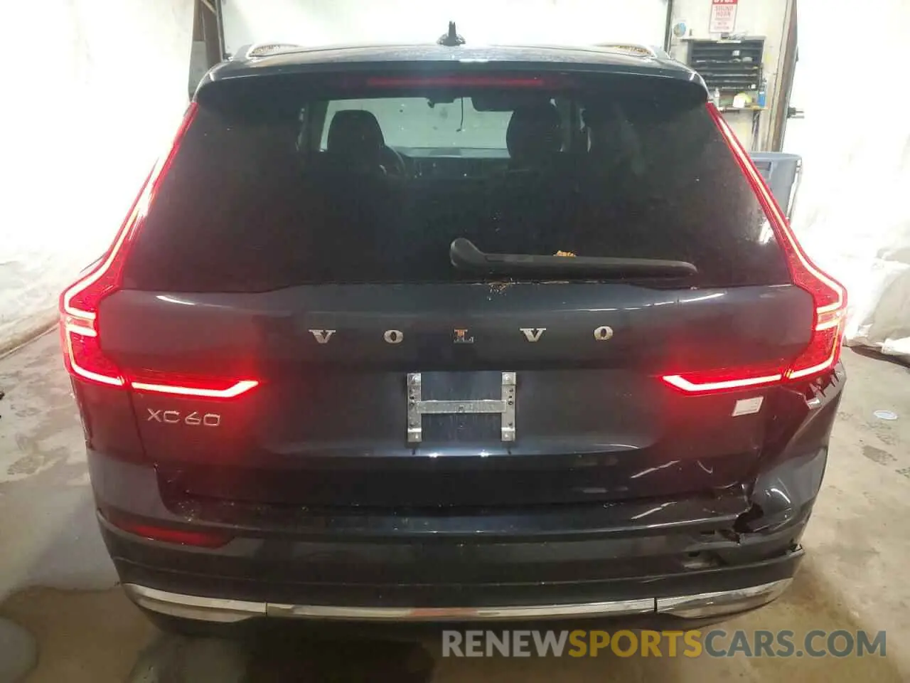 6 Photograph of a damaged car YV4H60DZ1N1045523 VOLVO XC60 T8 RE 2022