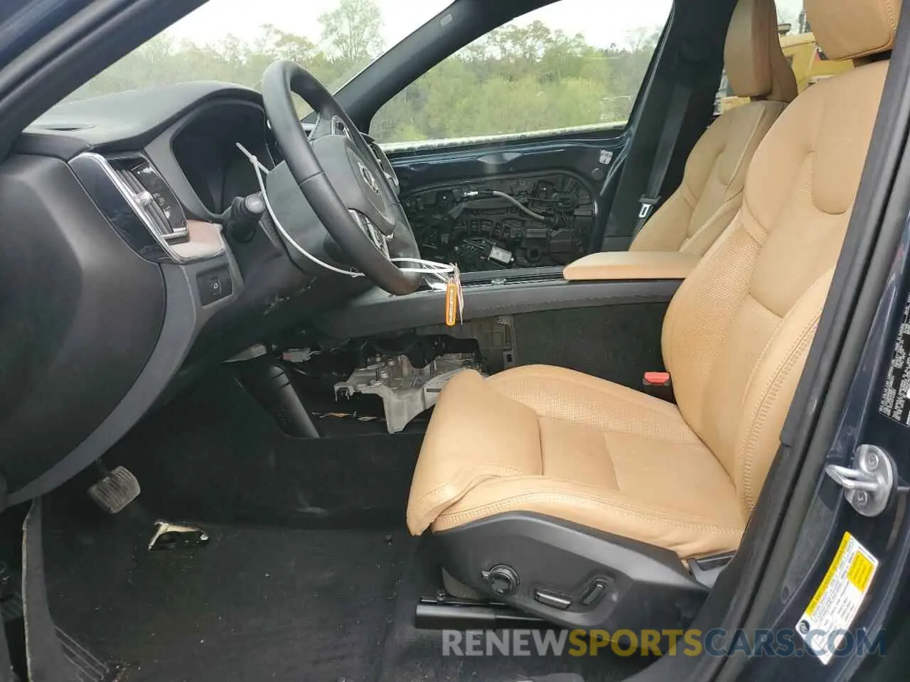 7 Photograph of a damaged car YV4062RX8P1288023 VOLVO XC60 ULTIM 2023