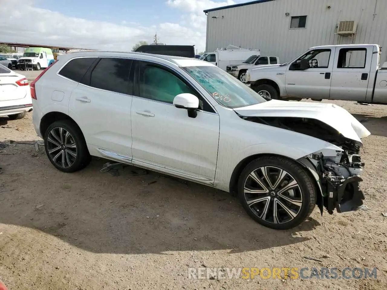 4 Photograph of a damaged car YV4H60DA0P1219644 VOLVO XC60 ULTIM 2023