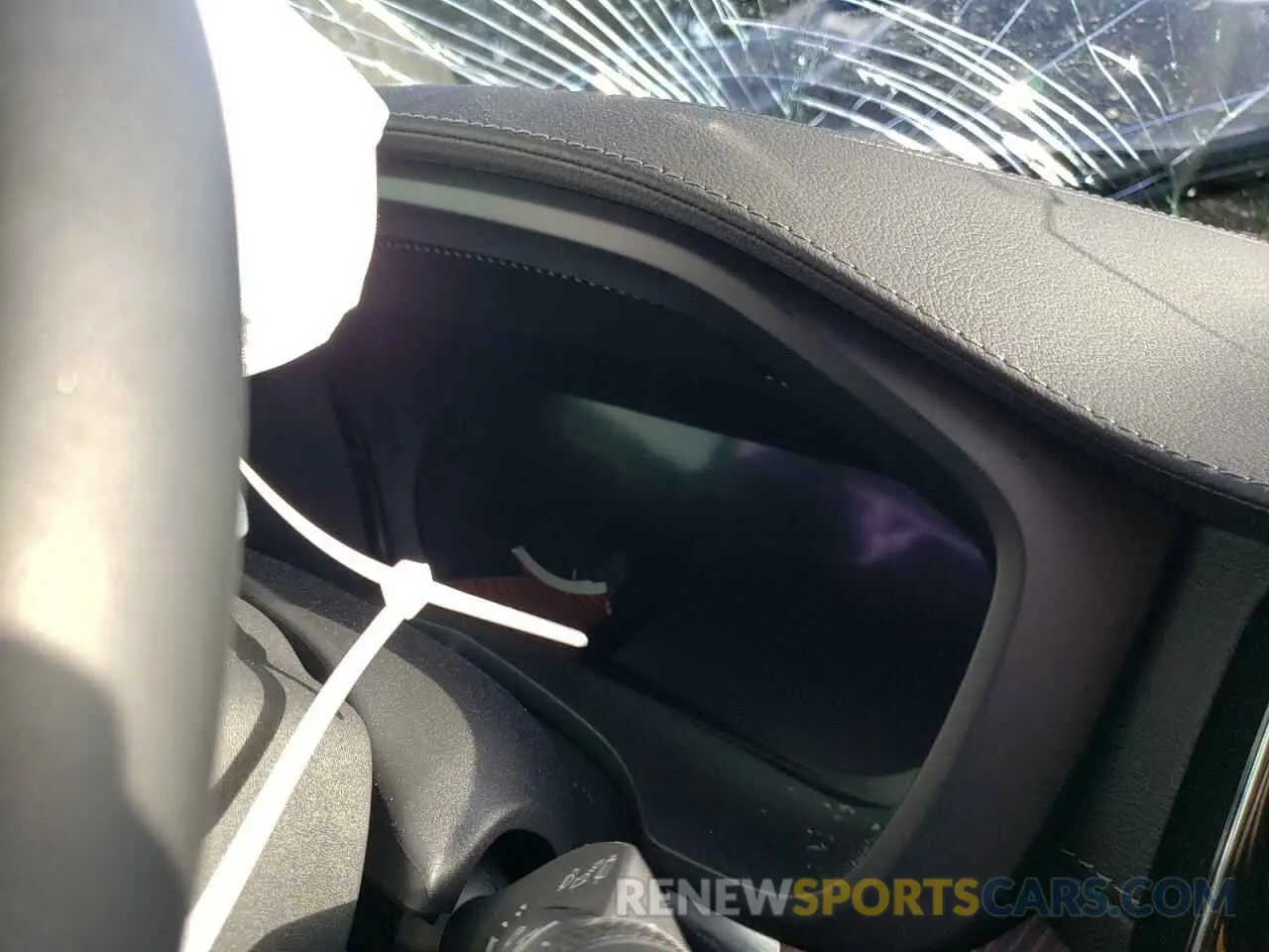 9 Photograph of a damaged car YV4H60DA7P1331129 VOLVO XC60 ULTIM 2023