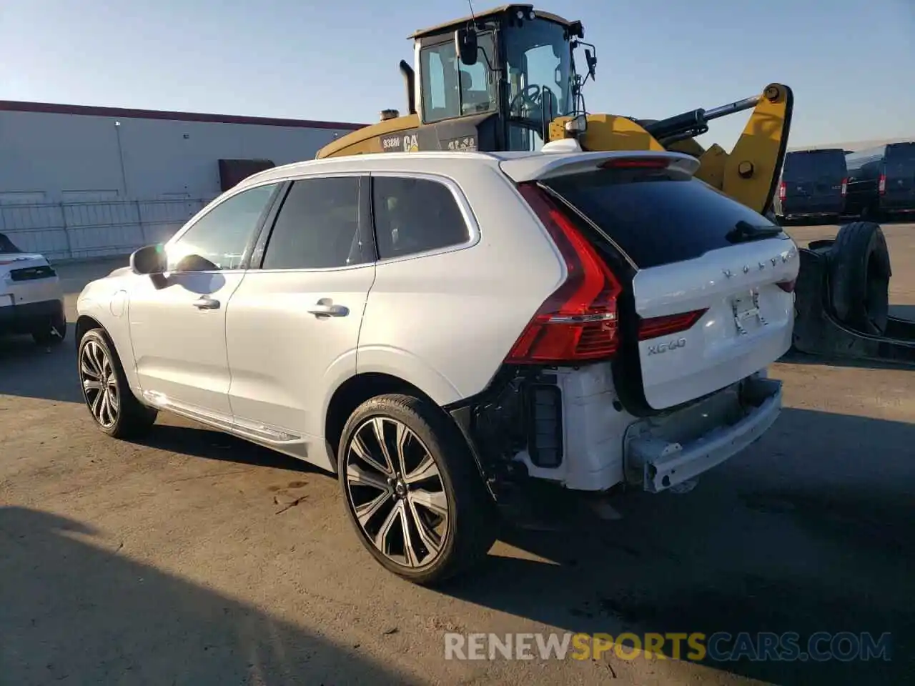 2 Photograph of a damaged car YV4H60DA9P1219125 VOLVO XC60 ULTIM 2023