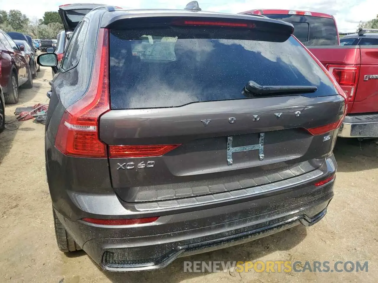 6 Photograph of a damaged car YV4L12DX8P1395107 VOLVO XC60 ULTIM 2023